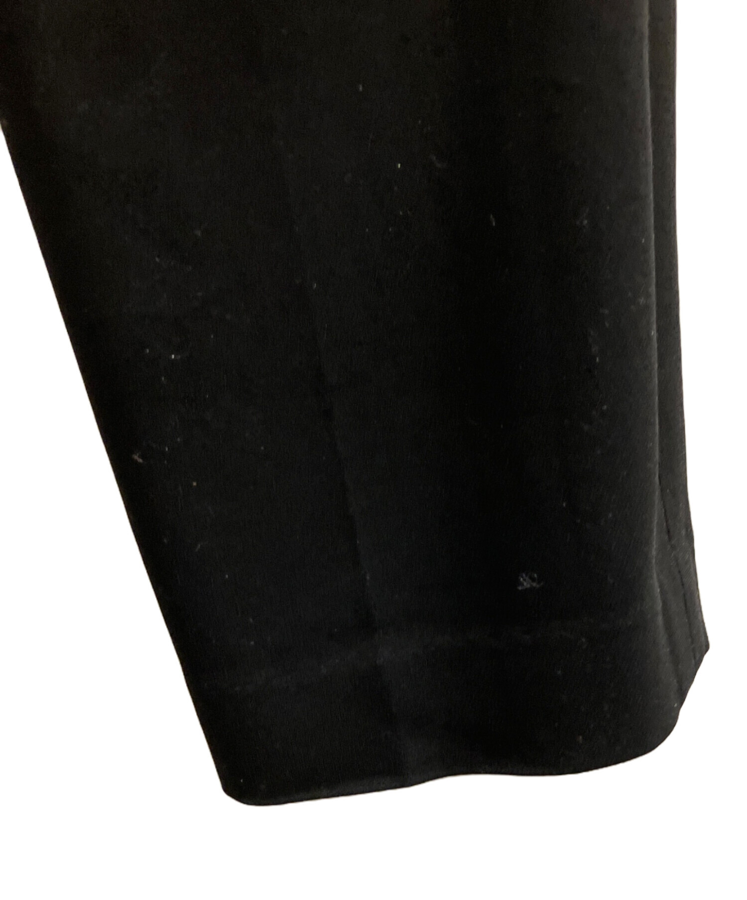 中古・古着通販】SOEJU (ソージュ) センタープレスパンツ ブラック