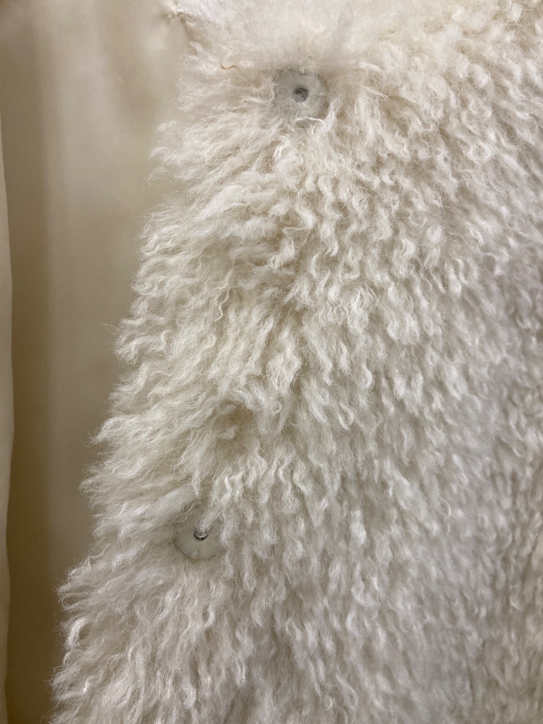 OHGA ファーベスト　ホワイト 中古・古着通販】OHGA (オオガ) ファーベスト アイボリー サイズ:Free