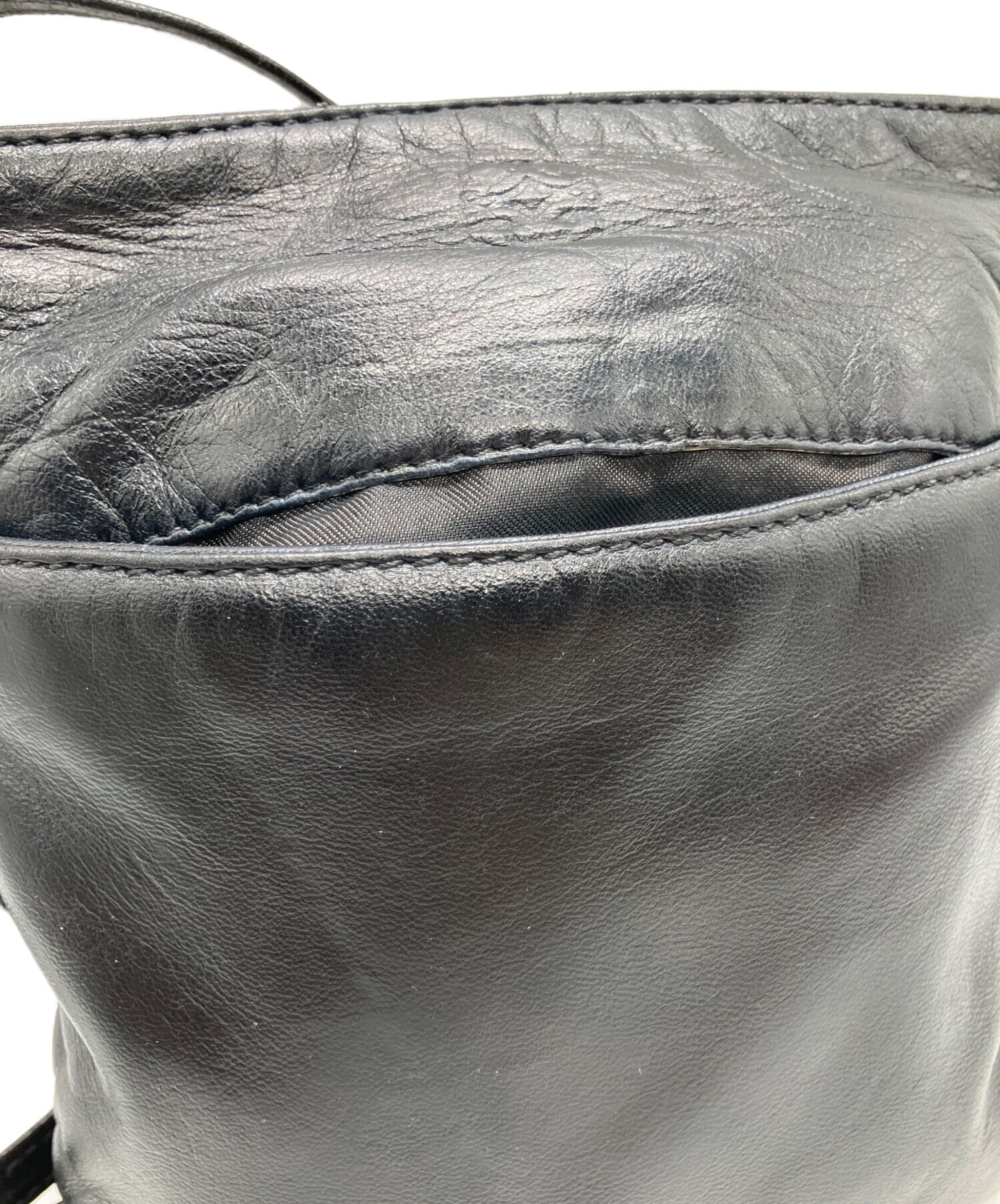 中古・古着通販】LOEWE (ロエベ) アナグラムレザーミニサコッシュ