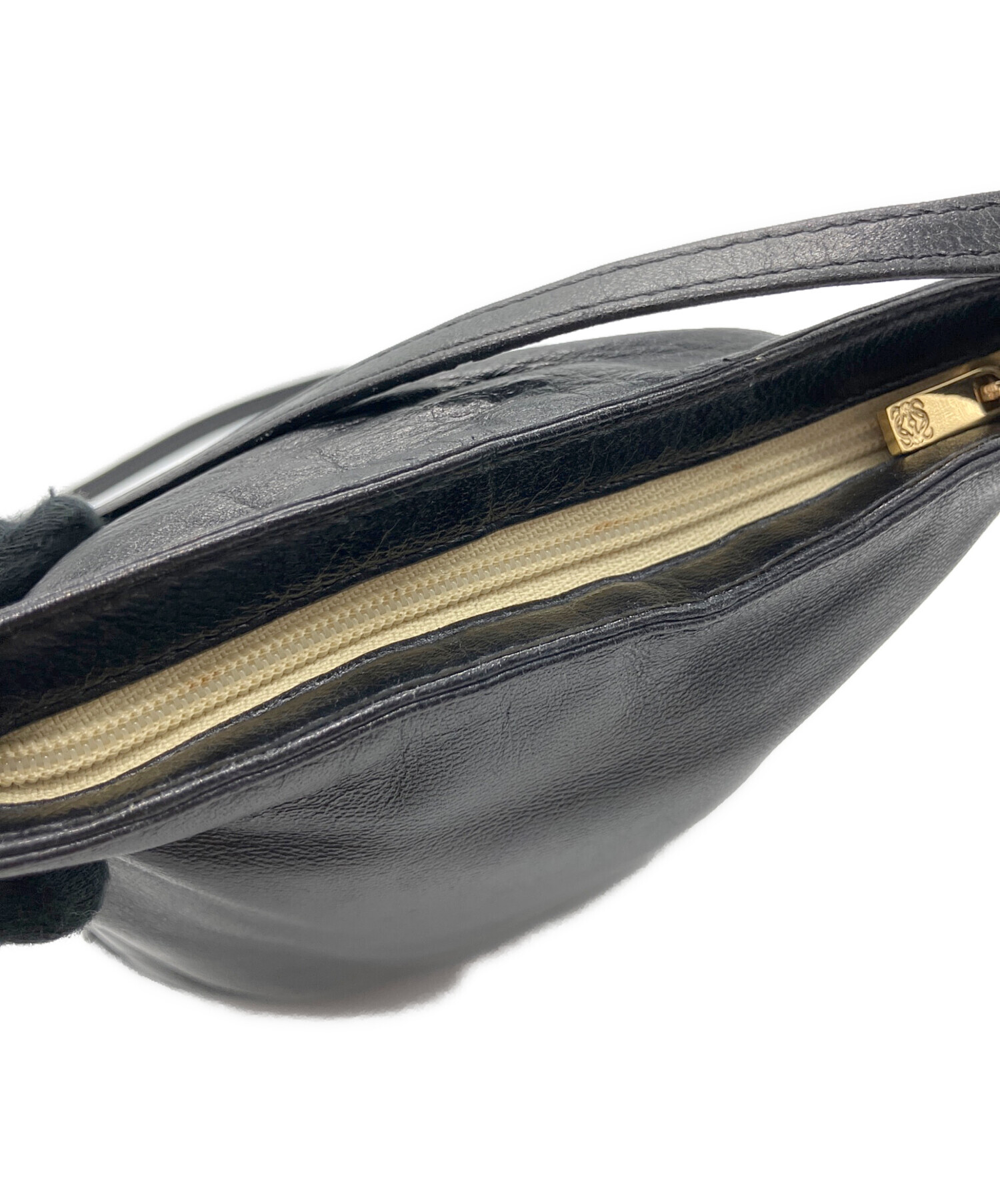 中古・古着通販】LOEWE (ロエベ) アナグラムレザーミニサコッシュ