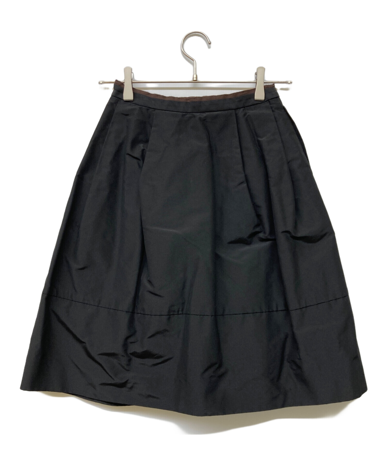 FOXEYフォクシーシルクタックプリーツフレアスカート 42 FOXEYのシルクスカート FOXEYフォクシーシルクタックプリーツフレア