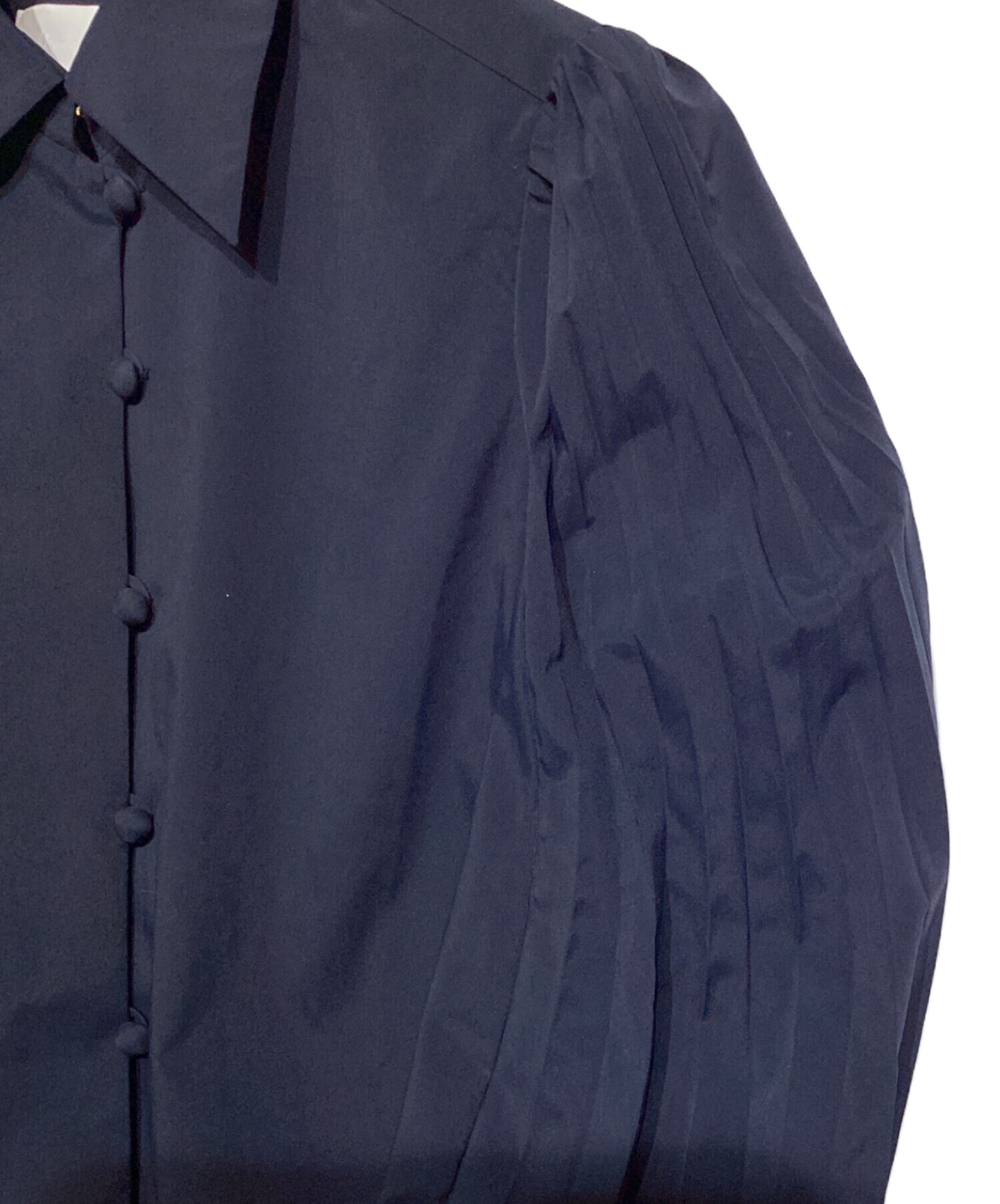 Mame Kurogouchi】Curved Pleated Shirt 【公式通販】