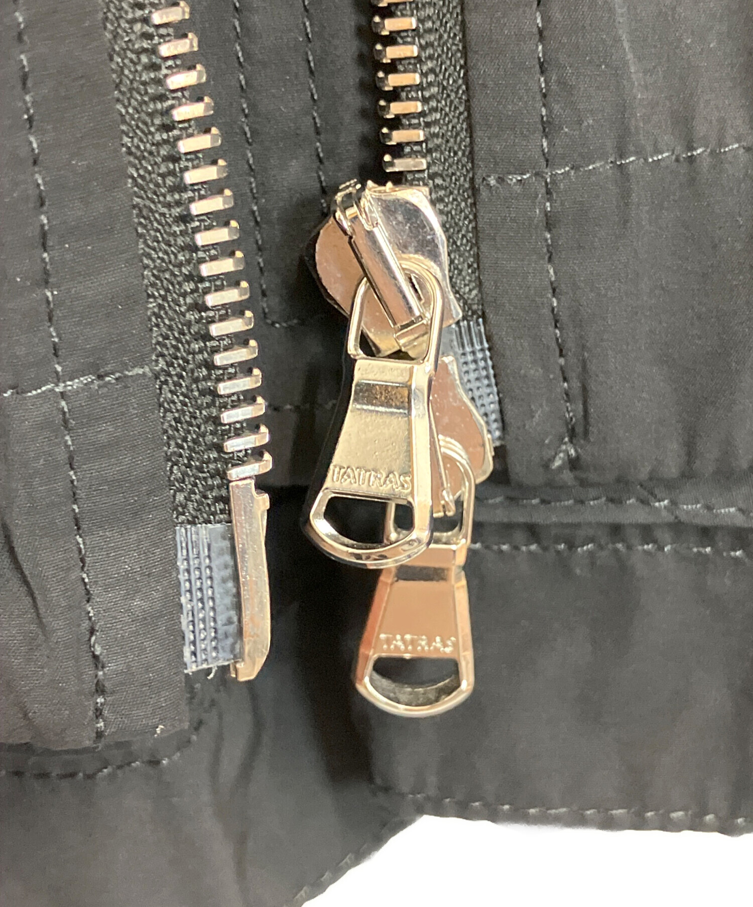 【TATRAS】UNITED ARROWS ARTEMISIA フードブルゾン TATRAS（タトラス）の「【別注】＜TATRAS＞ARTEMISIA フードブルゾン