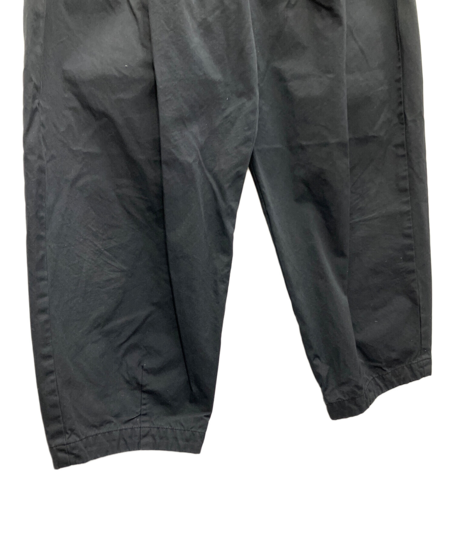 中古・古着通販】kagure (カグレ) コットンクロップドパンツ ブラック