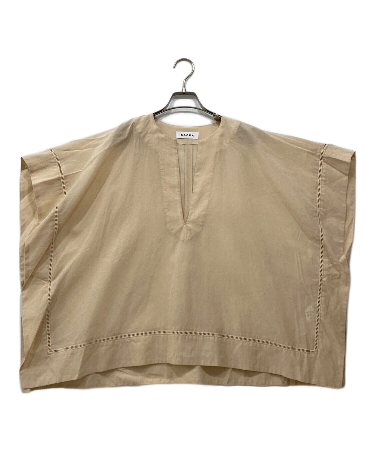 SACRA サクラ ブラウス M ベージュ 【古着】【中古】【送料無料】 中古・古着通販】SACRA (サクラ) スクエアポンチョシルエットブラウス