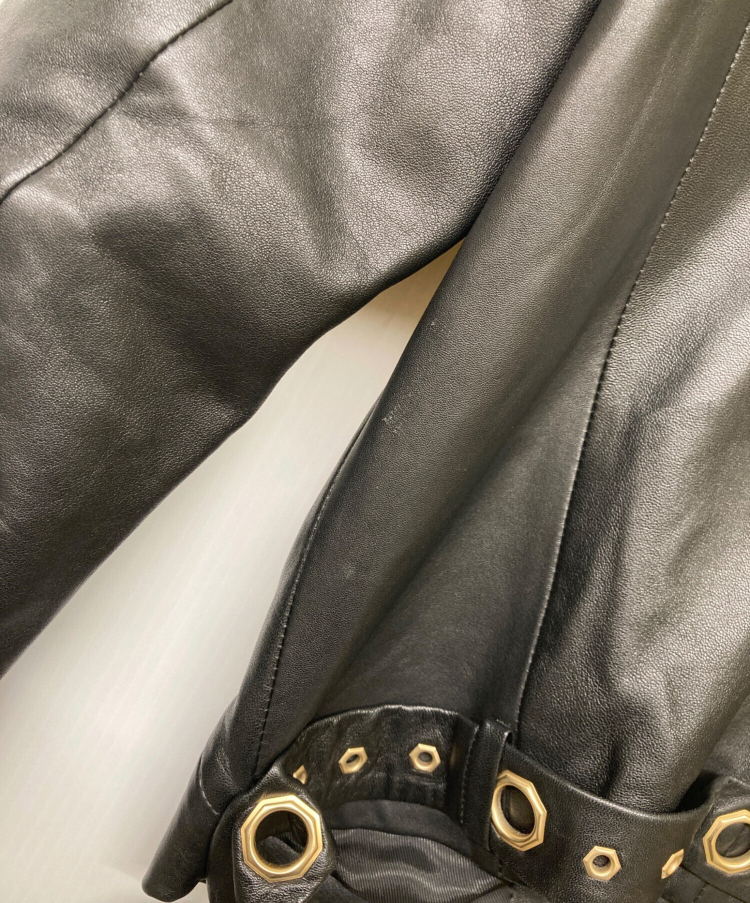 中古・古着通販】Sandro (サンドロ) シープスキンベルテッドノーカラー