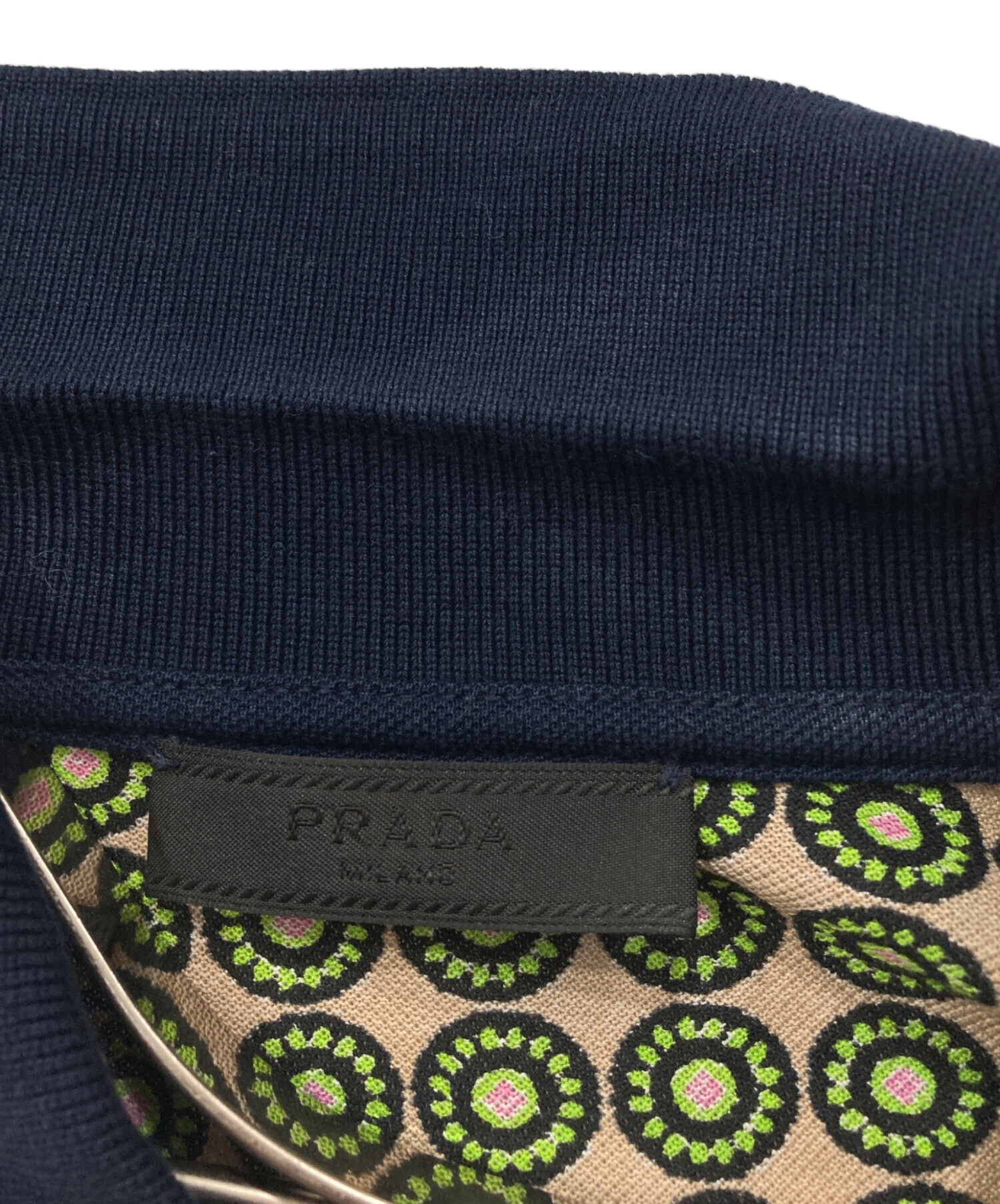 【美品】PRADA　プラダ　ポロシャツ　ベージュ×ライトブルー　Lサイズ 美品】PRADA プラダ ポロシャツ ベージュ×ライトブルー Lサイズ - メルカリ