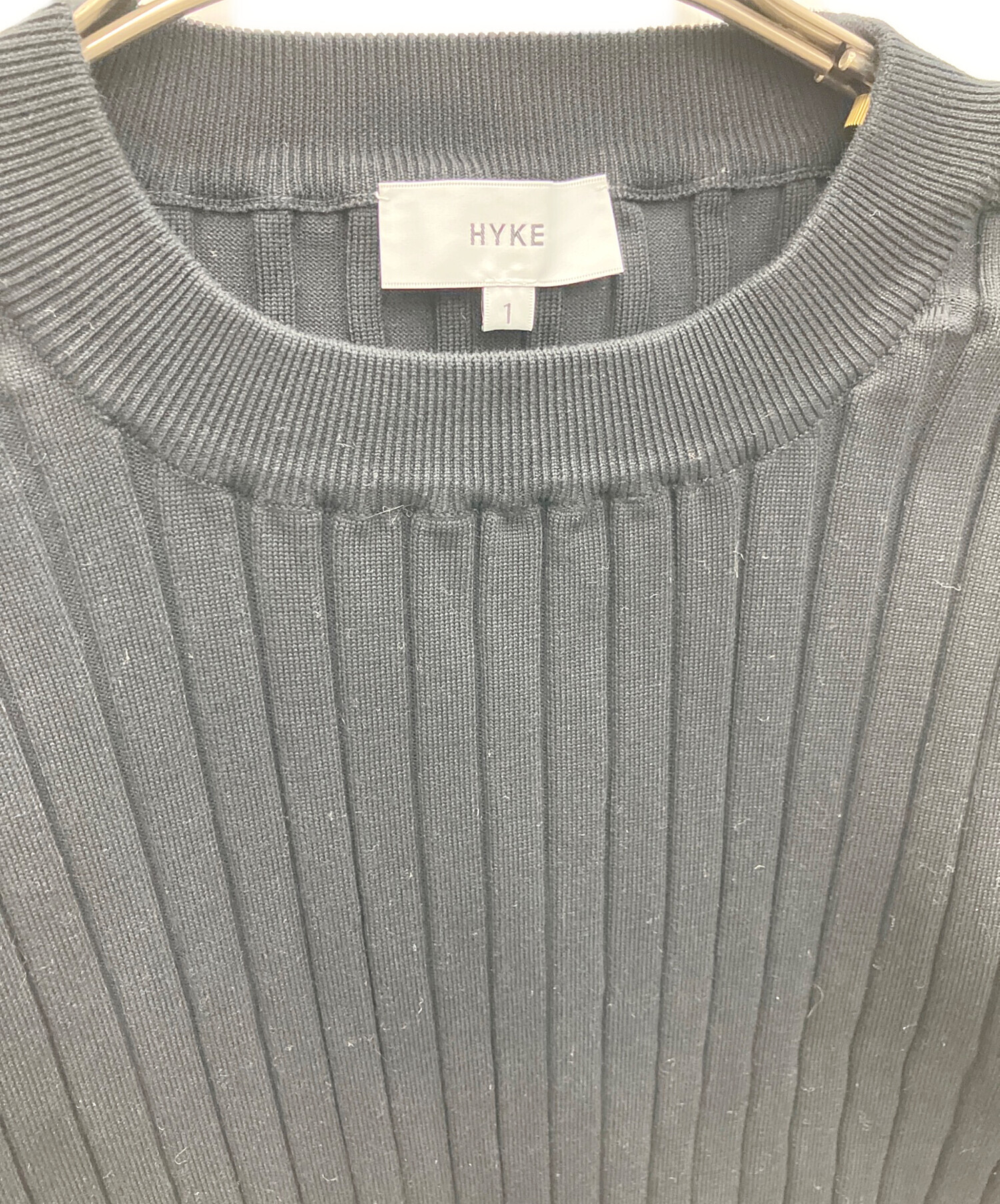 中古・古着通販】HYKE (ハイク) リブクルーネックニット ブラック