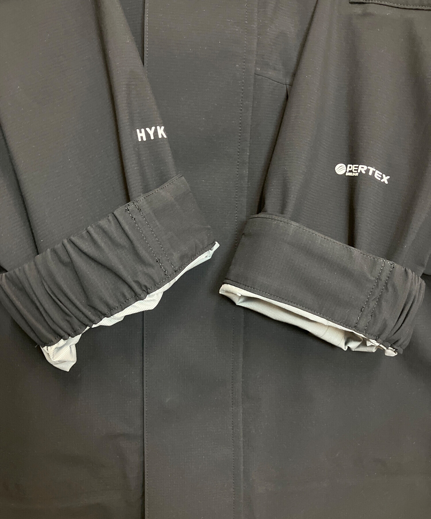 中古・古着通販】HYKE (ハイク) PERTEX SHELL COAT ブラック サイズ:L