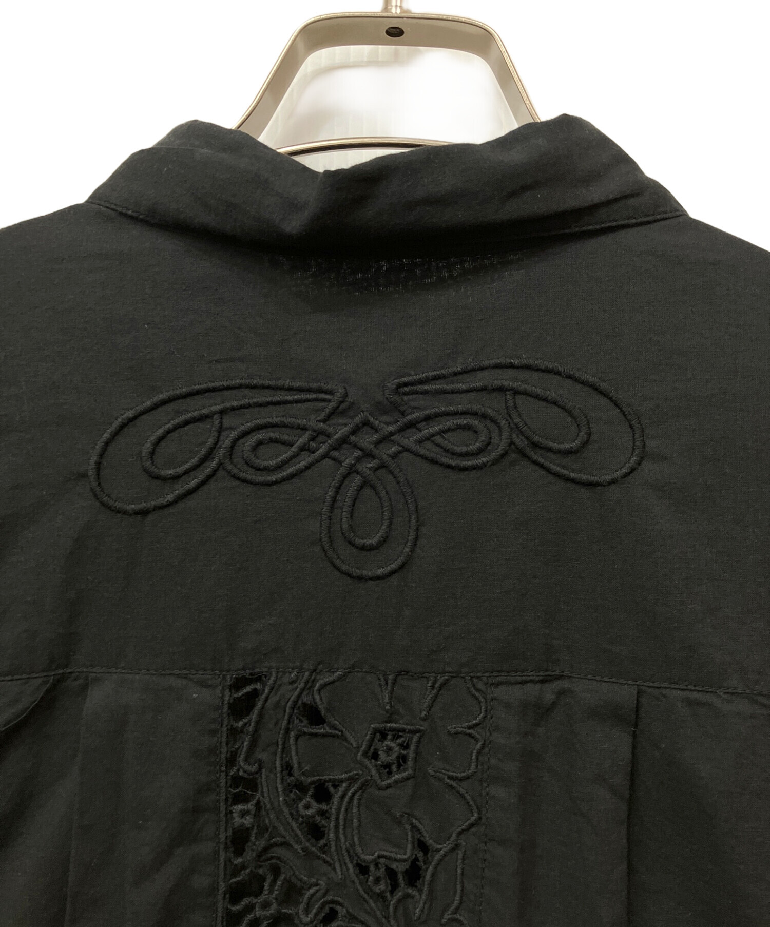 中古・古着通販】anuke (アンヌーク) Cutwork Lace Shirts ブラック 