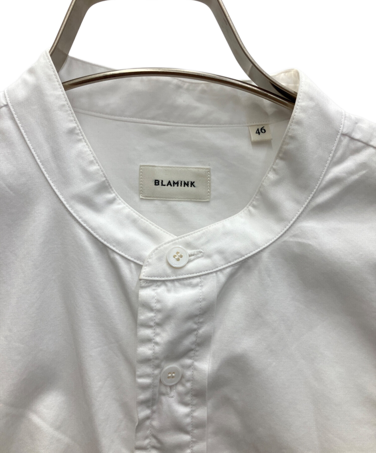 BLAMINK ブラミンク バンドカラーシャツ ホワイト ブラウス 中古・古着通販】BLAMINK (ブラミンク) コットン バンドカラーシャツ