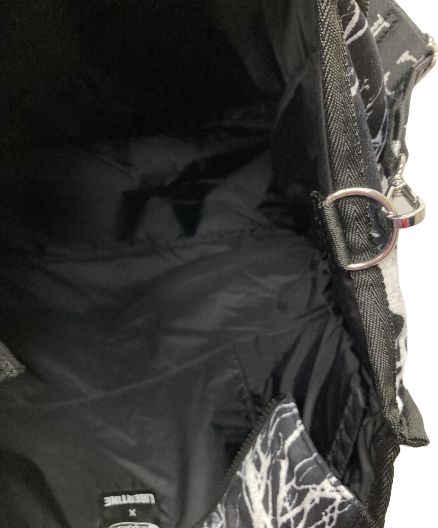 中古・古着通販】LeSportsac (レスポートサック) Libertine 