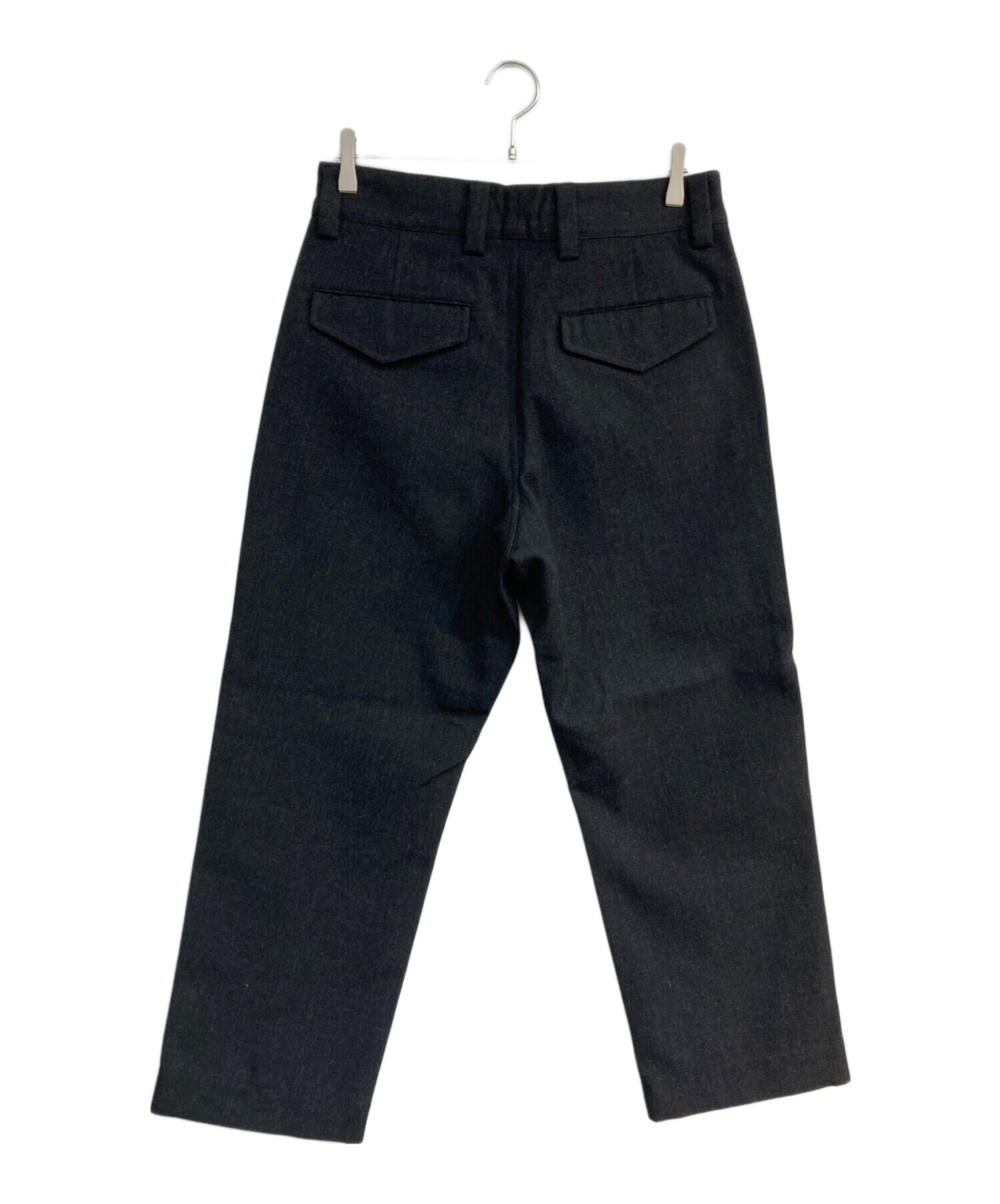 【新品】マーガレットハウエル スラックス パンツ コットン シルク 紺色 MARGARET HOWELL（マーガレットハウエル）の「COTTON SILK