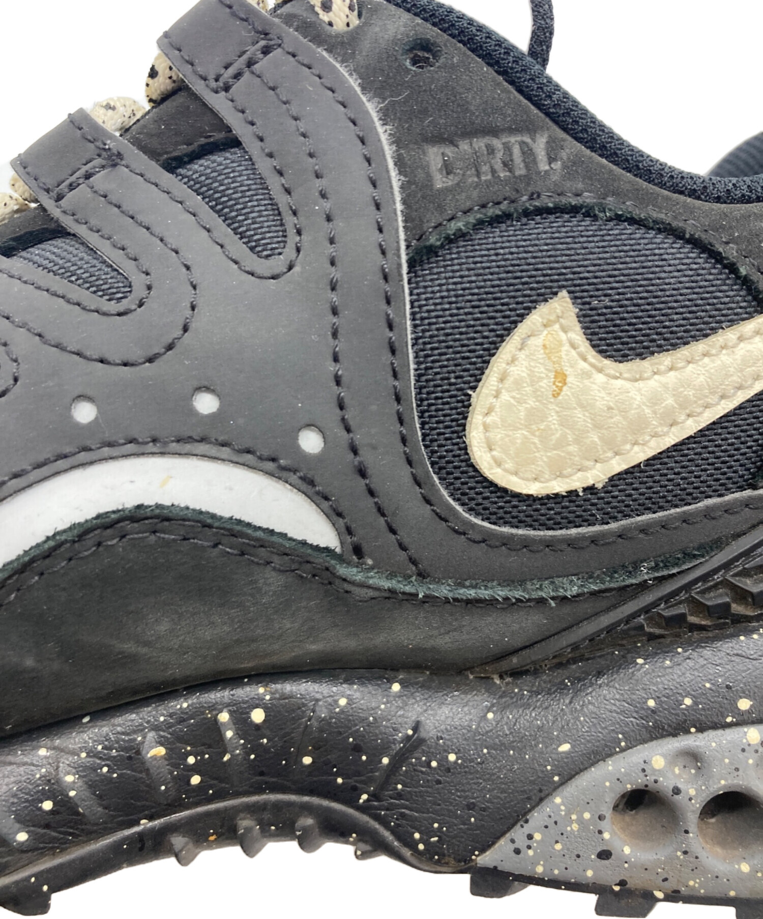 中古・古着通販】NIKE (ナイキ) UNDEFEATED (アンディフィーテッド 