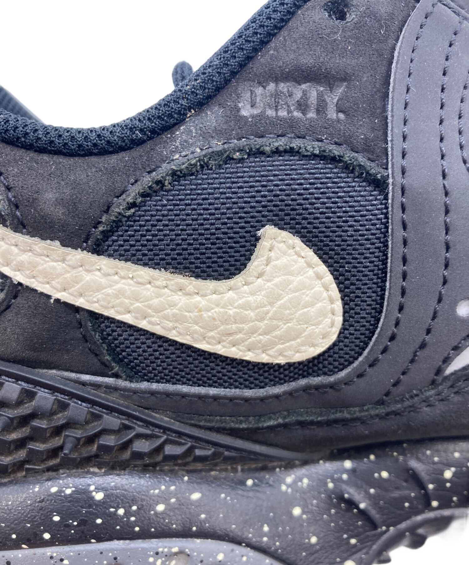 中古・古着通販】NIKE (ナイキ) UNDEFEATED (アンディフィーテッド 