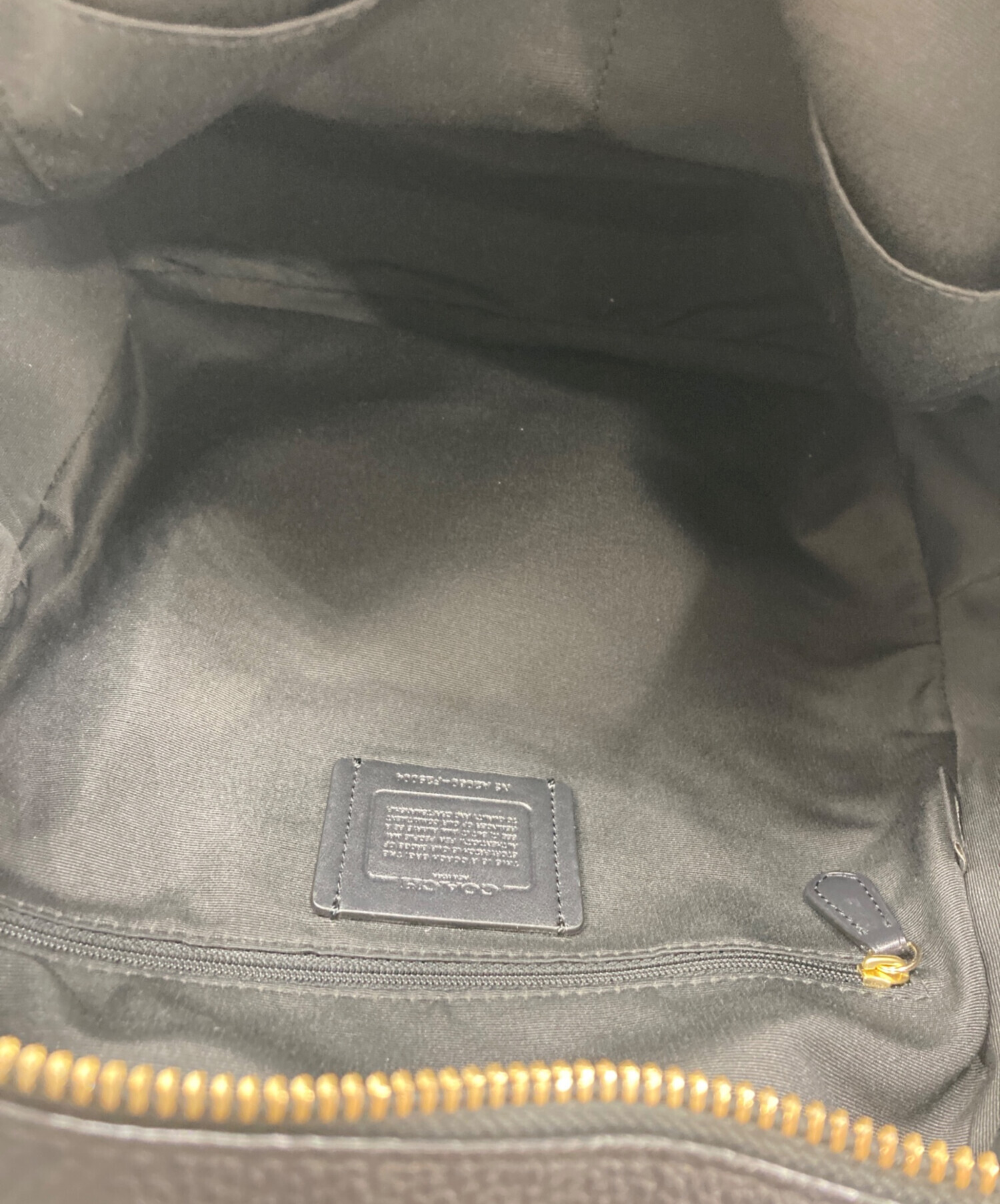 中古・古着通販】COACH (コーチ) チャーリー ペブルド レザー バック