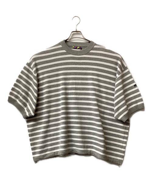 is-ness イズネス　新品、未使用　グレーのボーダーカットソー is-ness イズネス 新品、未使用 グレーのボーダーカットソー