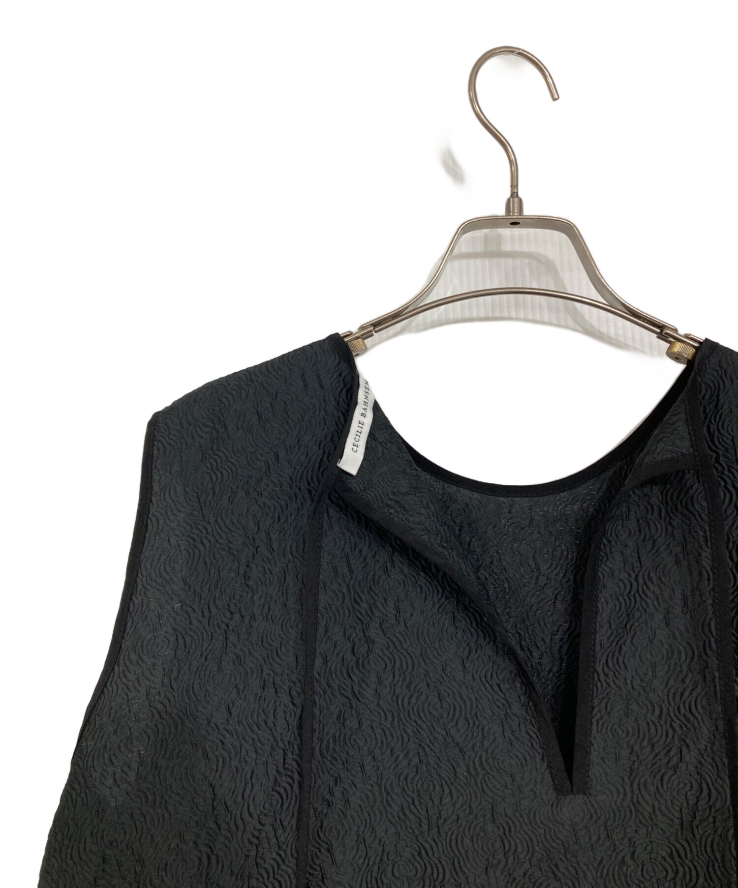 セシリーバンセン Cecilie Bahnsen ニット 衣料品 トップス シルク レディース ブラック系 【中古】 セシリーバンセン ブランドオフ Cecilie Bahnsen シルク ニット 中古