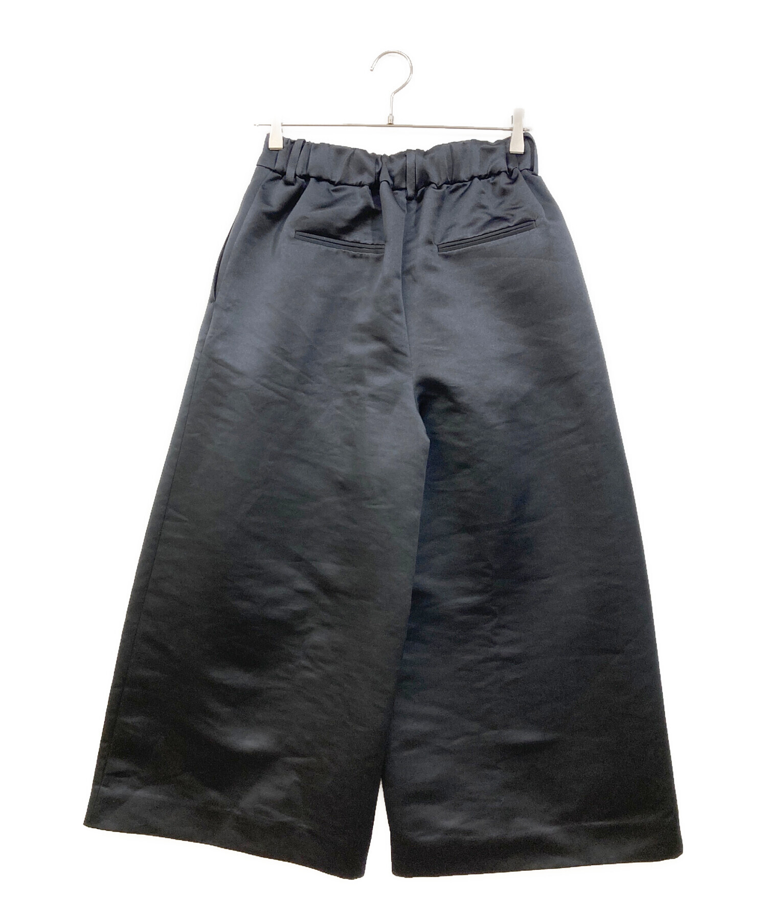 中古・古着通販】Heve (ヘイヴ) サテンガウチョパンツ ブラック サイズ