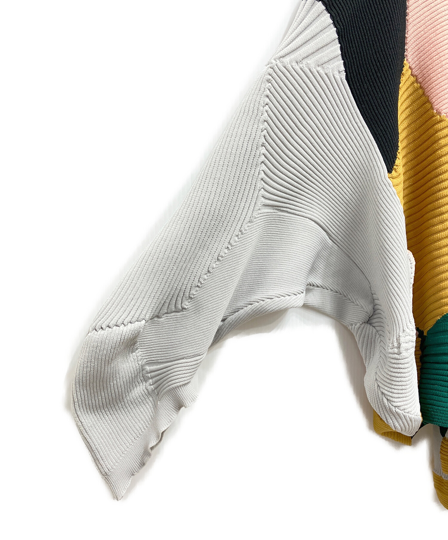 中古・古着通販】ISSEY MIYAKE (イッセイミヤケ) KONEKONE変形プリーツ