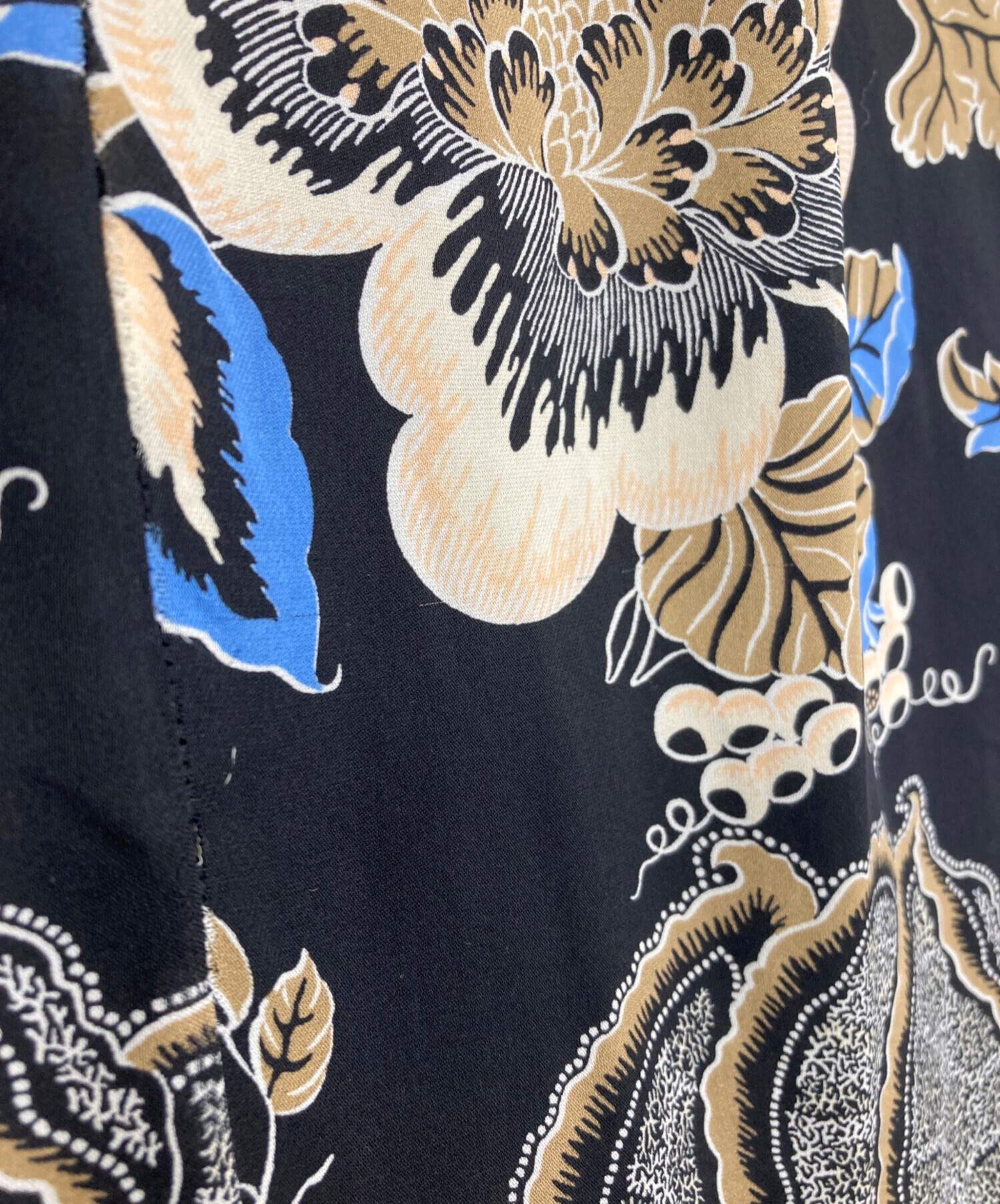 美品 トリーバーチ TORY BURCH スカート 膝丈 魚柄 フレア シルク 美品 トリーバーチ TORY BURCH スカート 膝丈 魚柄 フレア シルク 美品