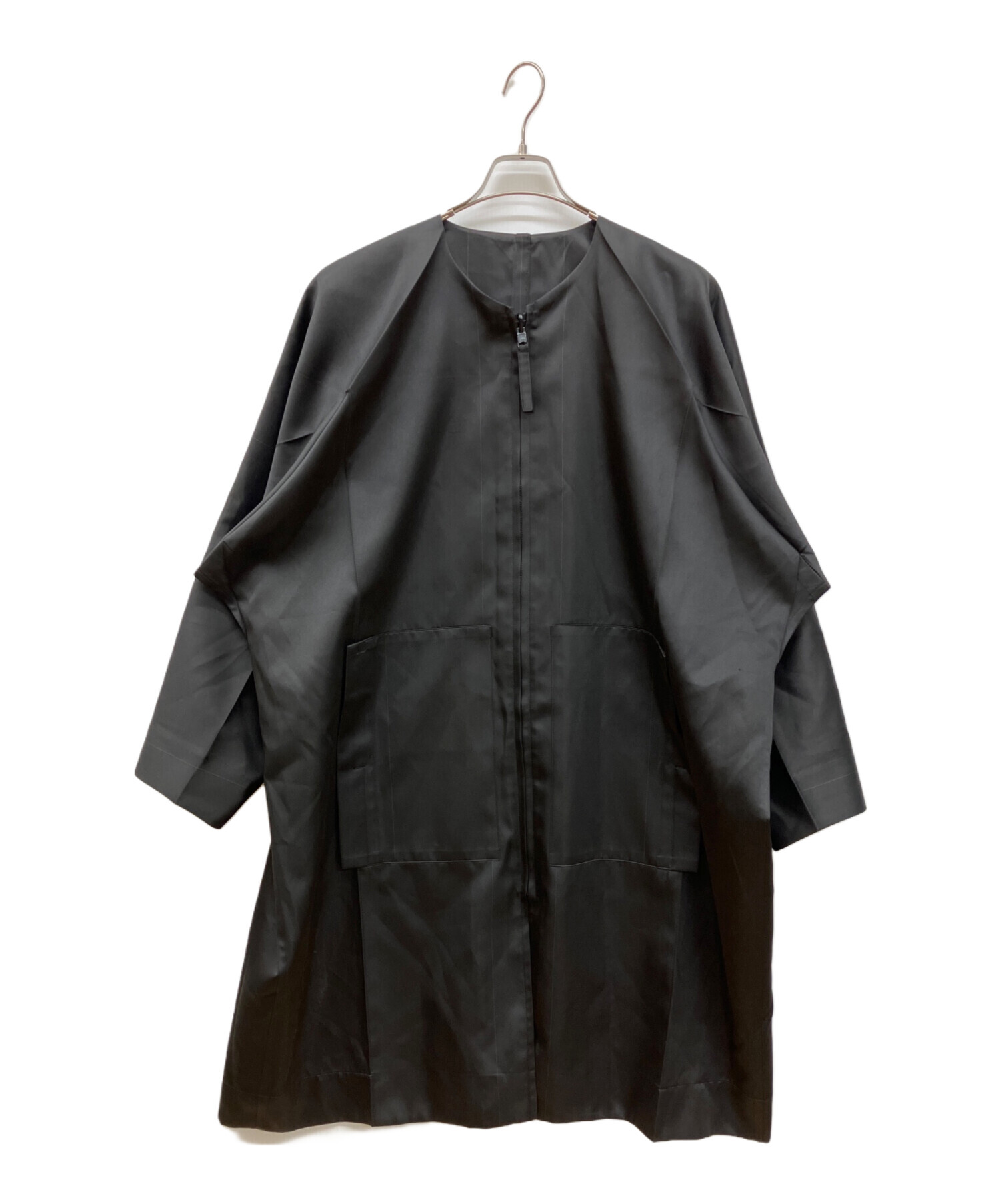 132 5. ISSEY MIYAKE コート　ブラック 132 5. SOLID – ISSEY MIYAKE ONLINE STORE