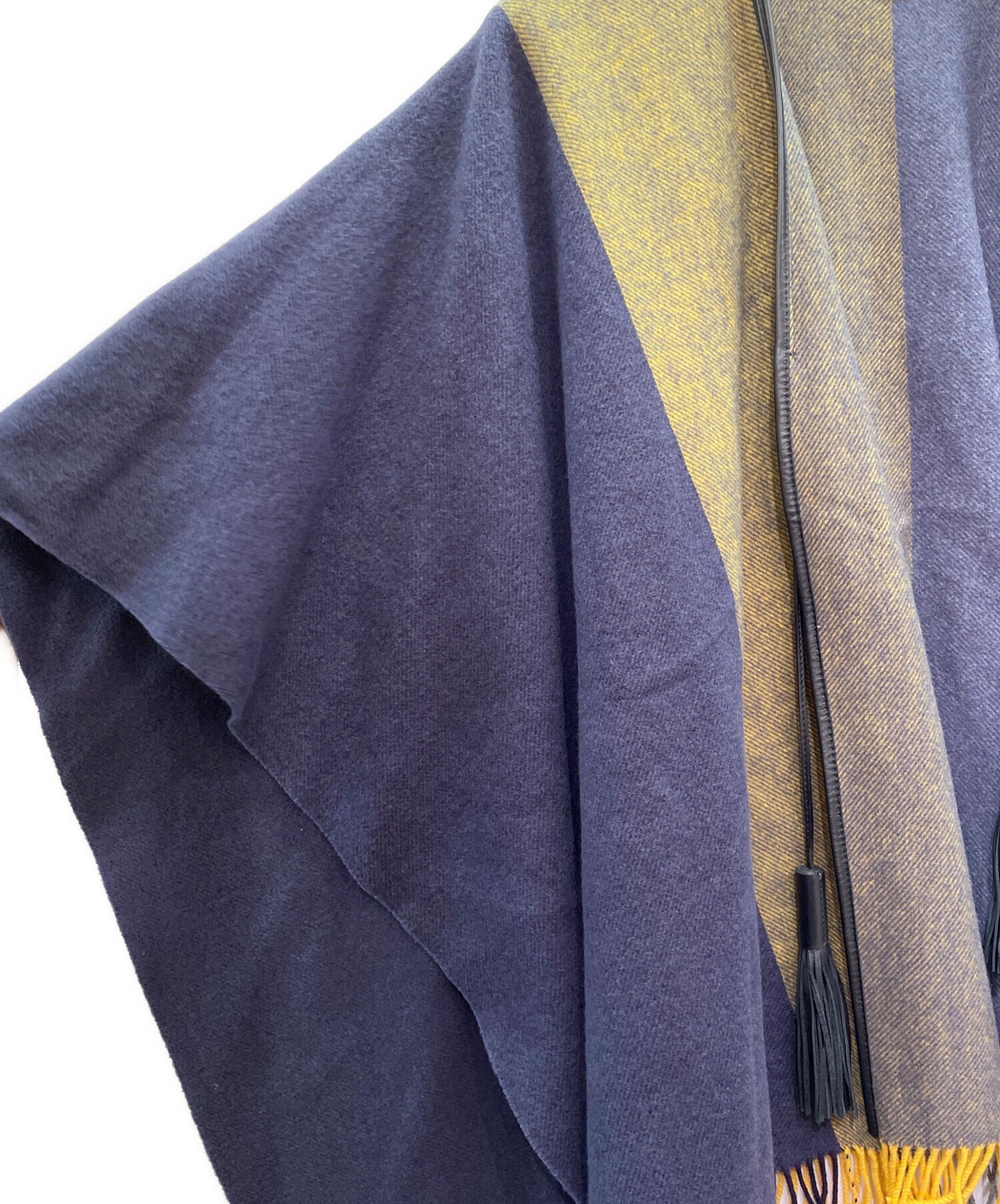 中古・古着通販】HERMES (エルメス) タッセル付 ポンチョ ブルー