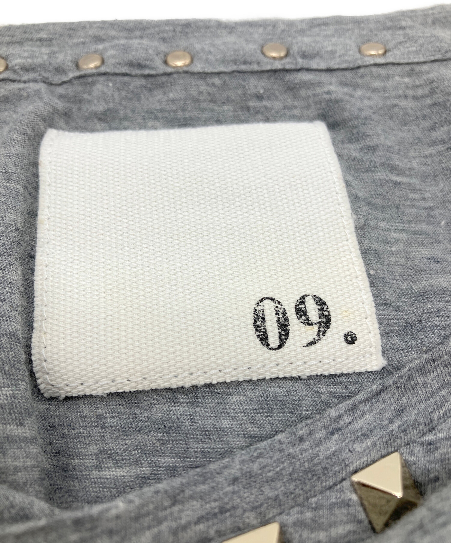 中古・古着通販】VALENTINO (ヴァレンティノ) スタッズTシャツ グレー