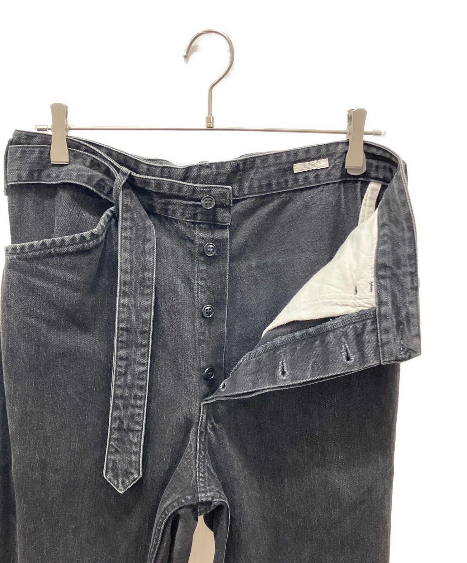 COMOLI コモリ 17SS ベルテッド デニム パンツ ブラック　1【中古】 中古・古着通販】COMOLI (コモリ) ベルテッドデニムパンツ ブラック