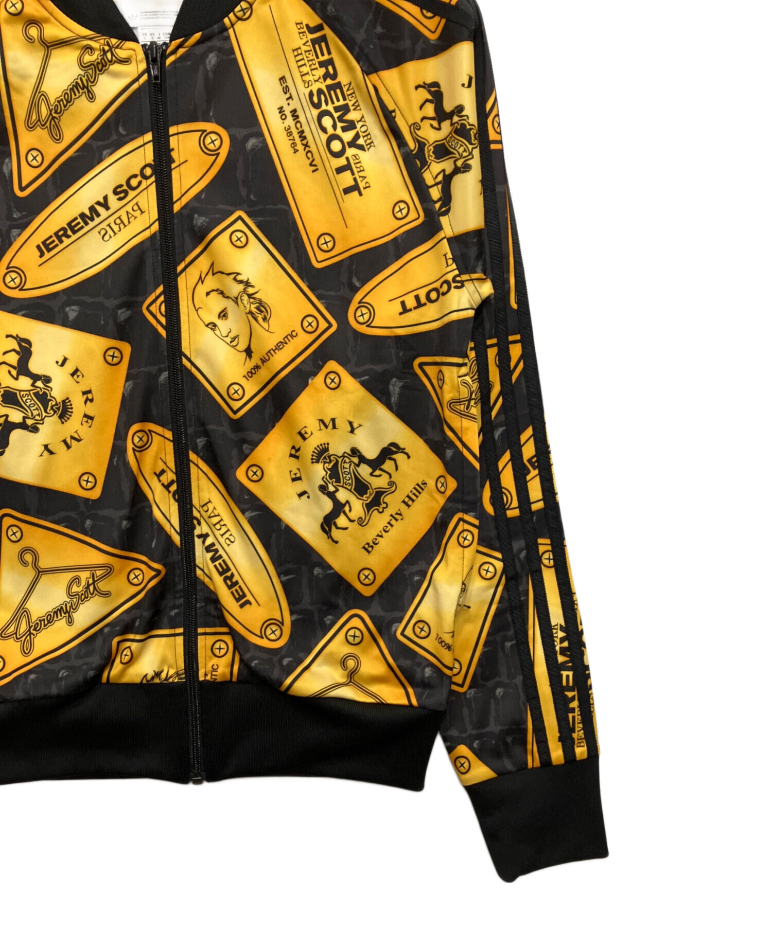 ADIDAS ジェレミー。スコット フェ イクレザー メッシュ トラックトップ ジェレミー・スコットとアディダスがコラボ！90年代を彷彿とさせる