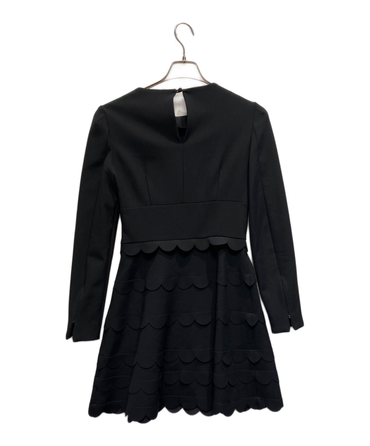 【美品】RED Valentino ブラック 高級ドレス 高級ワンピース 中古・古着通販】RED VALENTINO (レッドヴァレンティノ) スカラップ