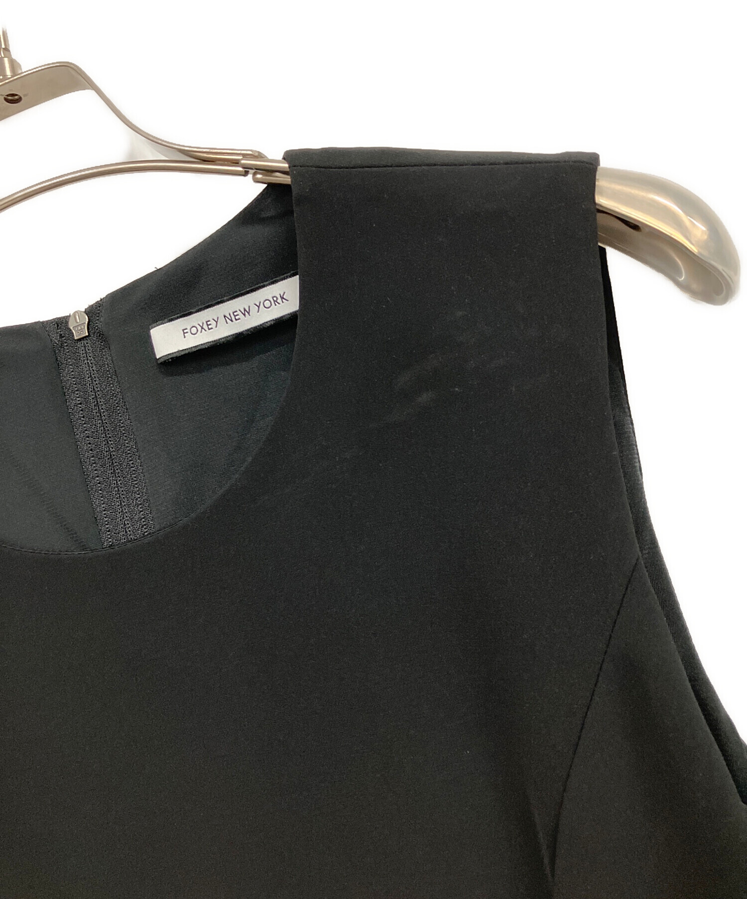 FOXEY NEW YORK フォクシー 定番 ノースリーブワンピース 黒 38 中古・古着通販】FOXEY (フォクシー) ノースリーブワンピース ブラック