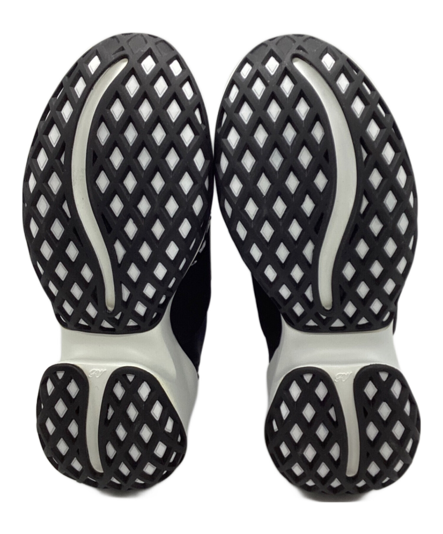 中古・古着通販】Roger Vivier (ロジェ ヴィヴィエ) VIV RUN/ヴィヴ