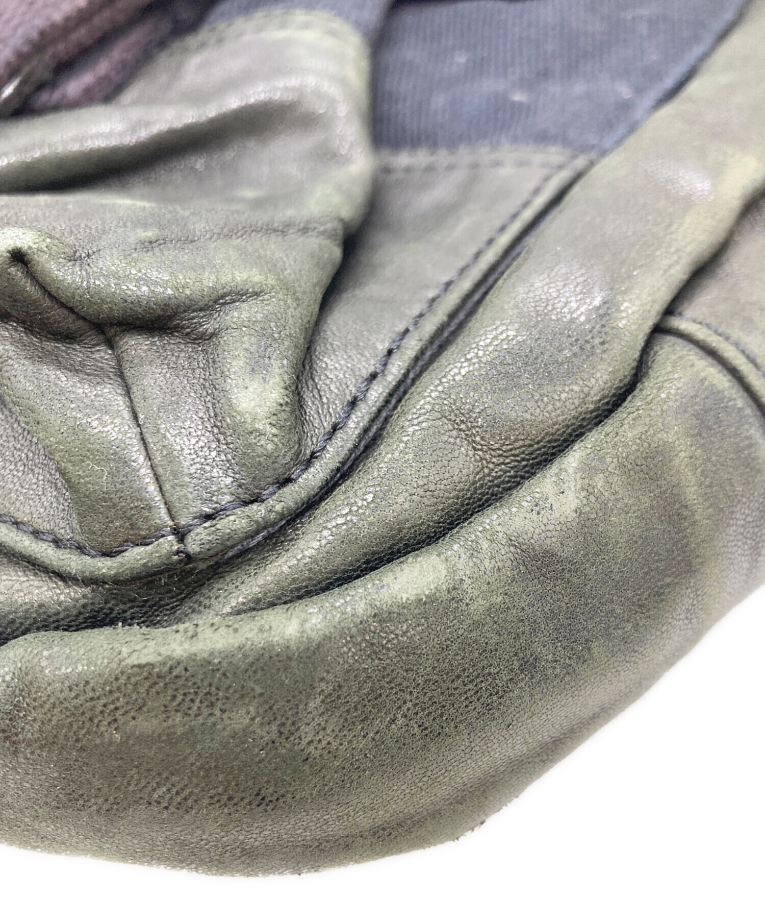 中古・古着通販】DIESEL (ディーゼル) レザーボディーバッグ オリーブ