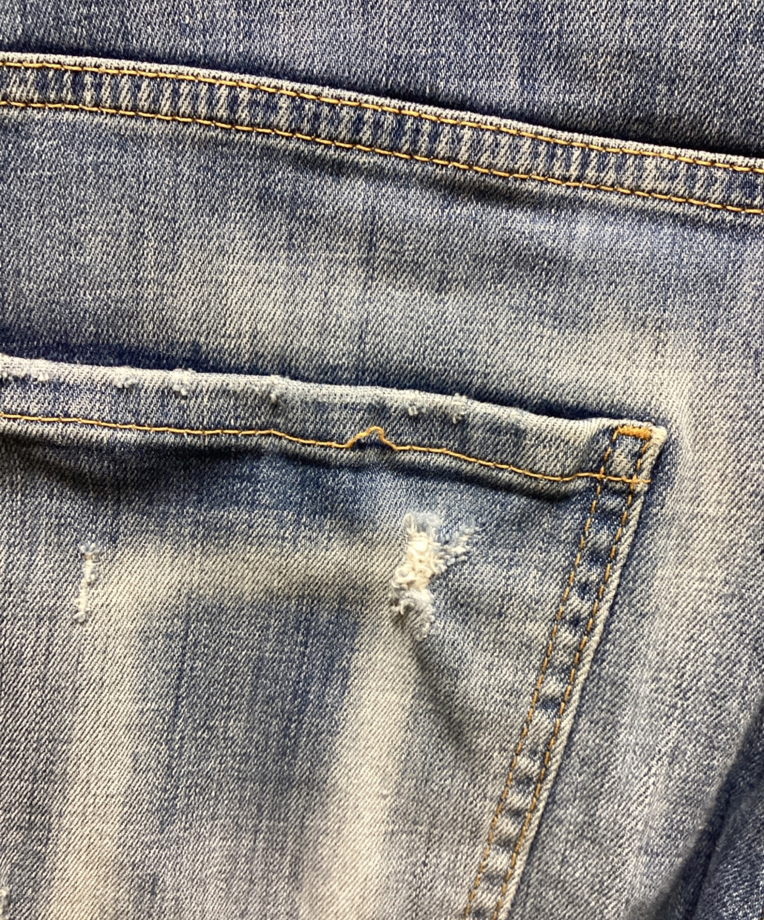 中古・古着通販】DSQUARED2 (ディースクエアード) ダメージ加工ボタン