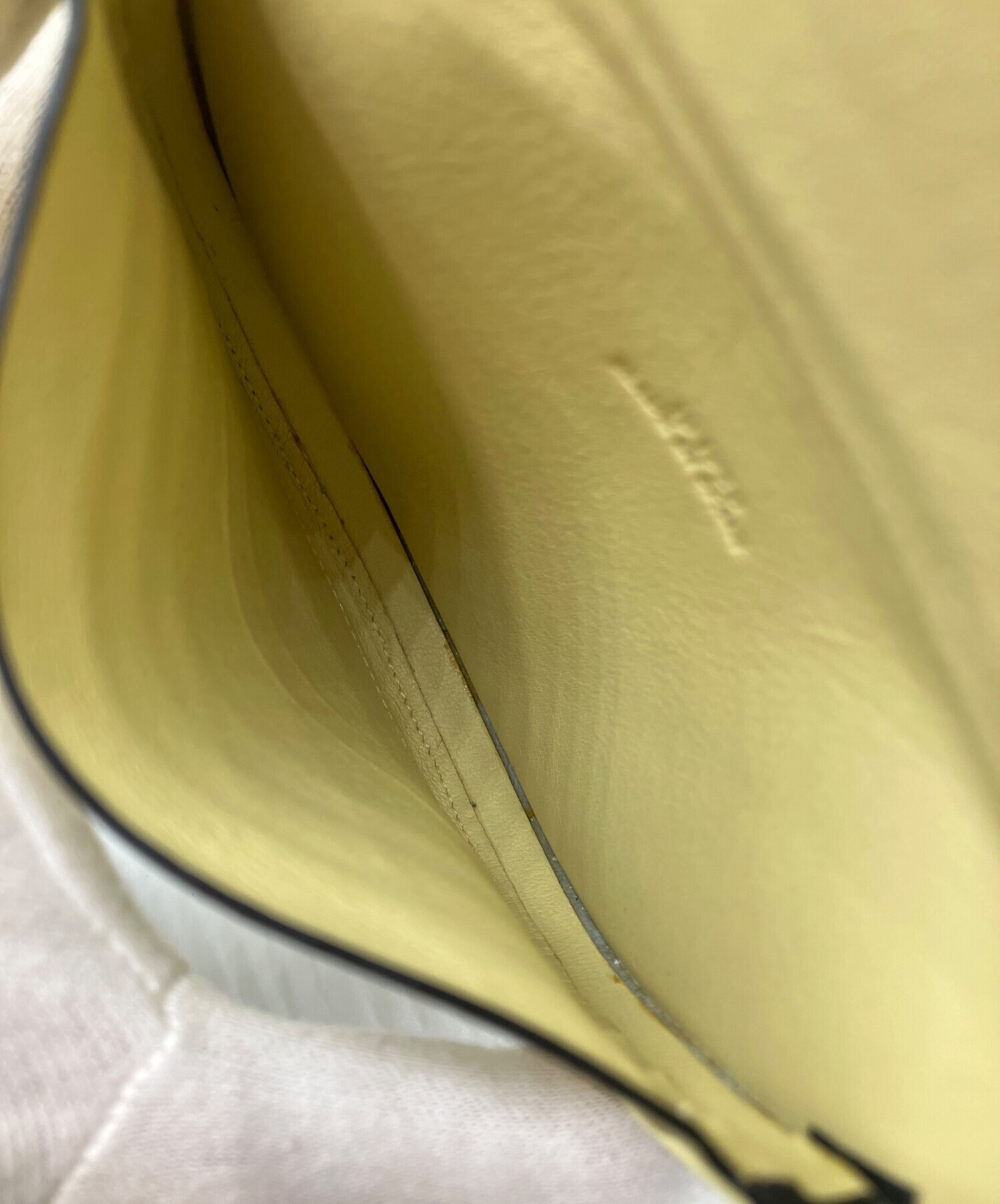 中古・古着通販】LOEWE (ロエベ) ヒールポーチ イエロー｜ブランド 