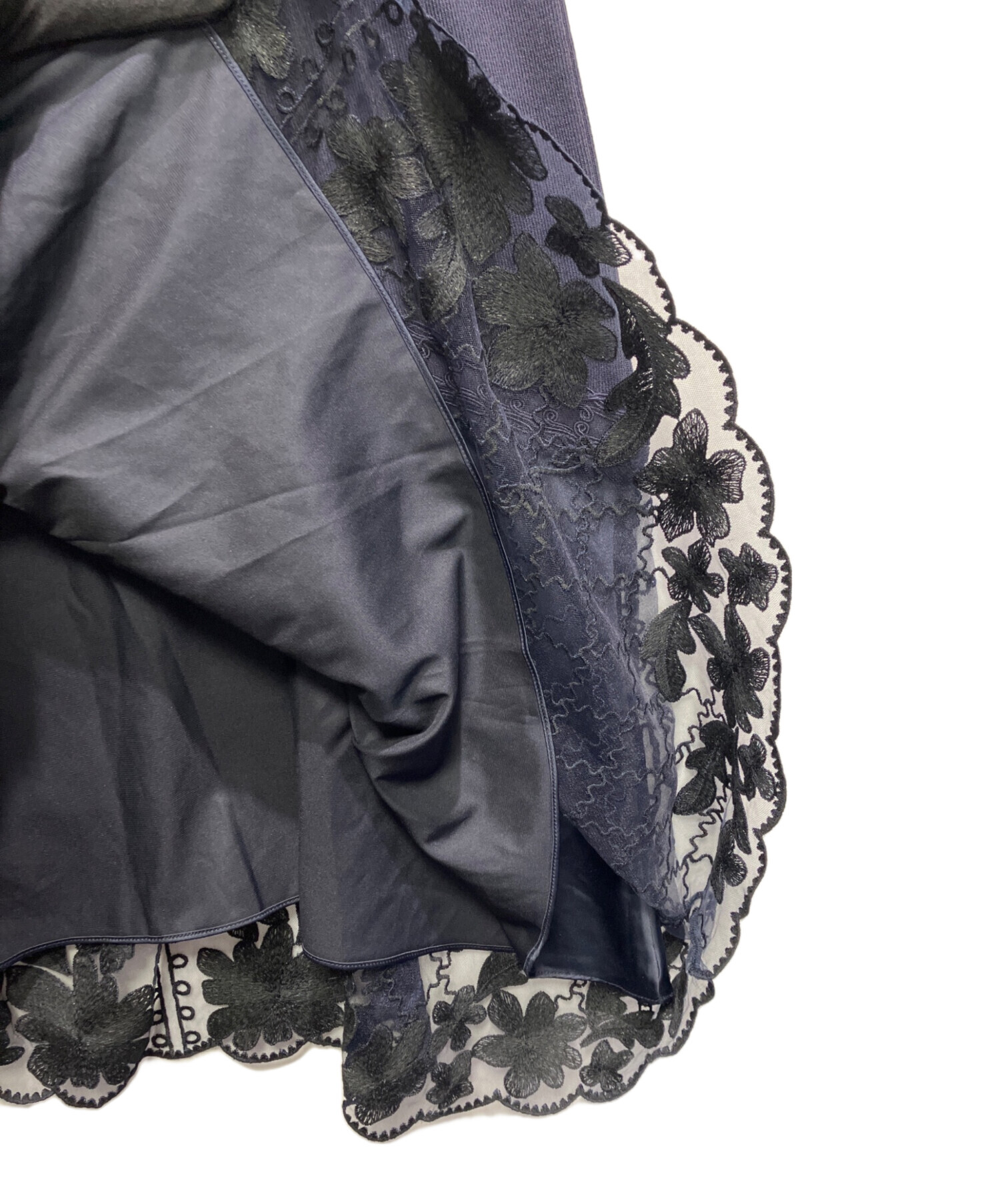 未使用 24AW GRACE CONTINENTAL グレースコンチネンタル クラッシュニット Vネック プルオーバー セーター 0124343082 36 ブラック レディース 古着 中古 USED 中古・古着通販】GRACE CONTINENTAL (（グレースコンチネンタル