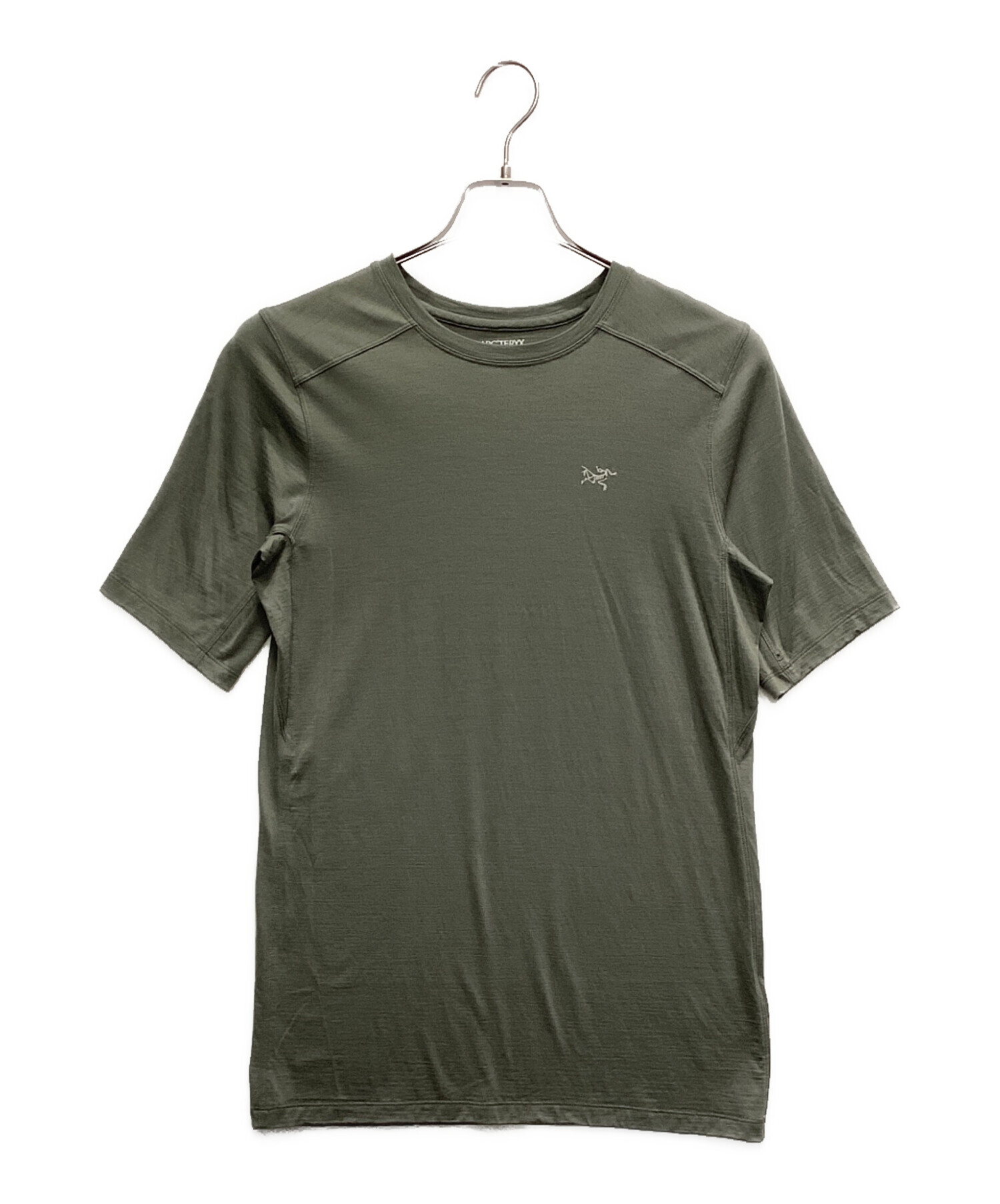 ARC'TERYX オリーブグリーン Tシャツ 中古・古着通販】ARC'TERYX (アークテリクス) 半袖Tシャツ オリーブ