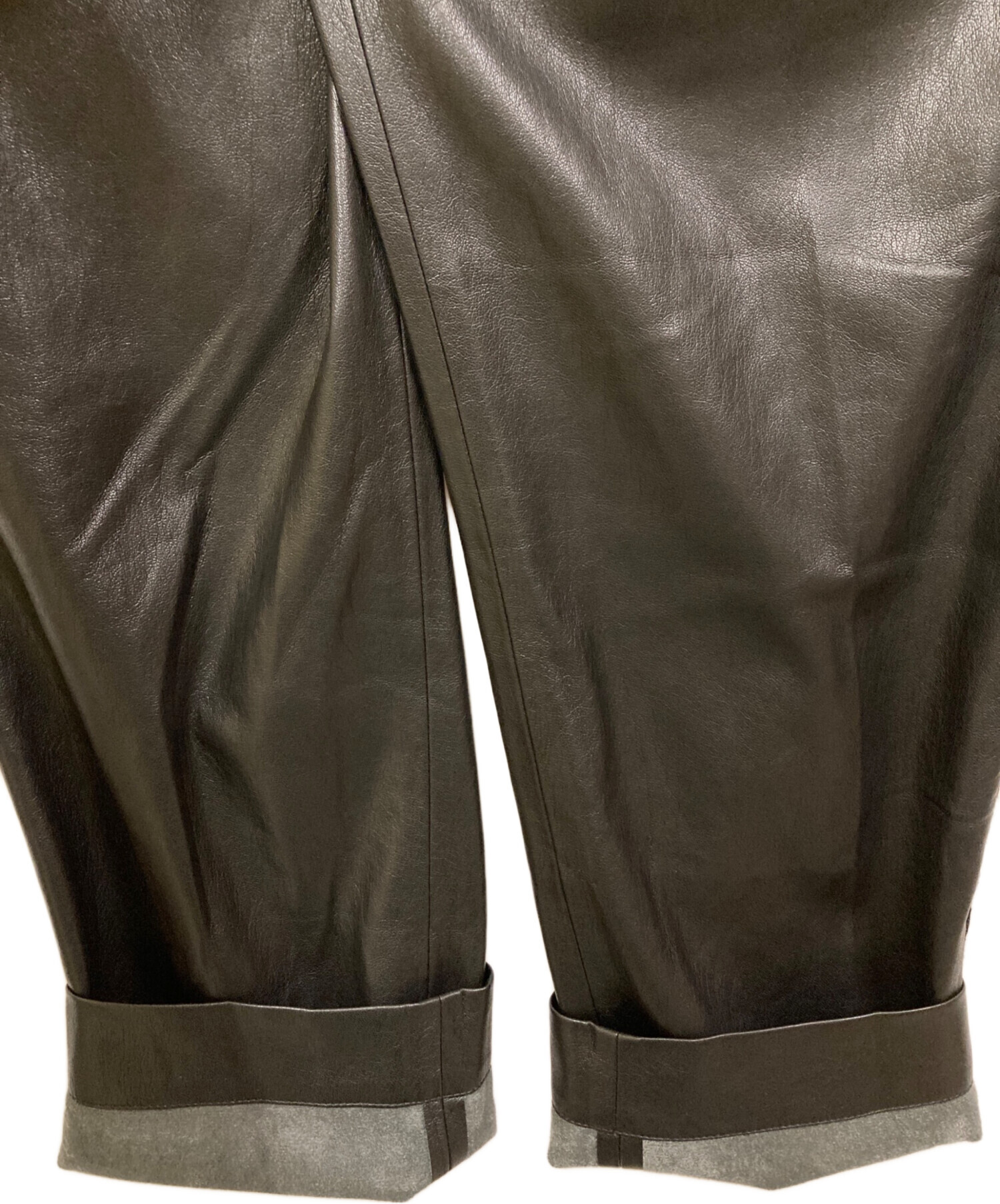 【新品未使用】 Nanushka ナヌーシュカ レザー風ブラックパンツ 新品未使用】 Nanushka ナヌーシュカ レザー風ブラックパンツ Nanushka