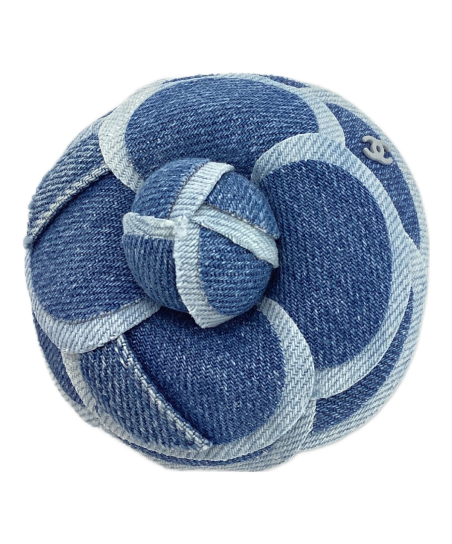 中古・古着通販】CHANEL (シャネル) カメリアブローチ ブルー 中古・古着通販】CHANEL (シャネル) カメリアブローチ ブルー