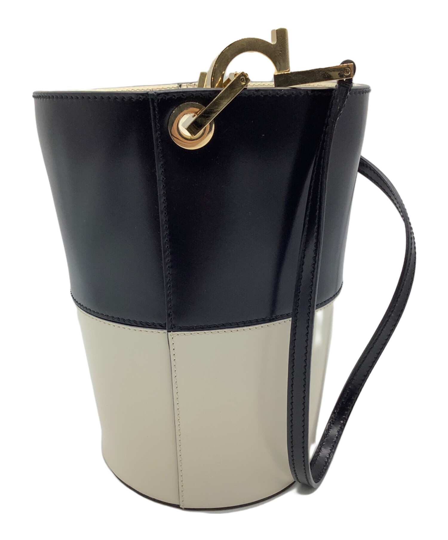【カトレア】FERRAGAMO ベージュ バケツ型ハンドバッグ 中古・古着通販】Salvatore Ferragamo (サルヴァトーレ フェラガモ