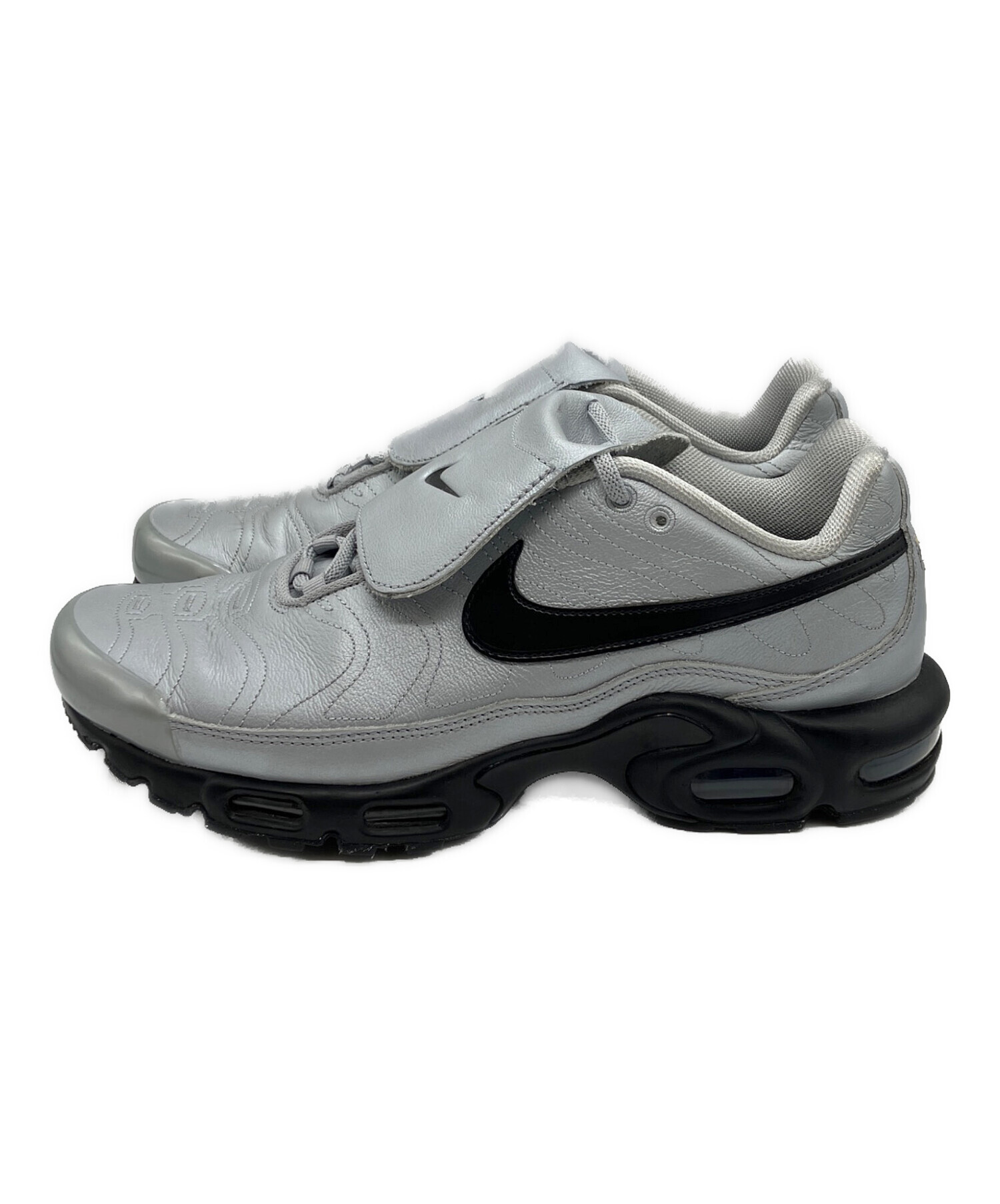 中古・古着通販】NIKE (ナイキ) スニーカー シルバー サイズ:28