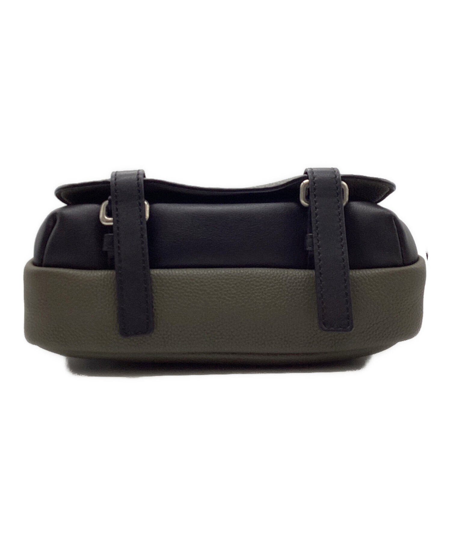 LOEWE メッセンジャーバッグ 中古・古着通販】LOEWE (ロエベ) MILITARY MESSENGER/ミリタリー