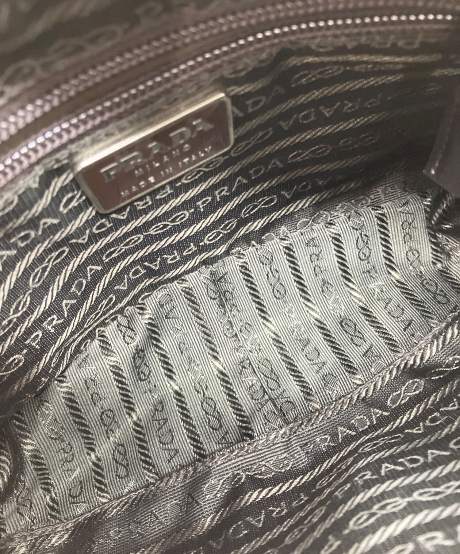 中古・古着通販】PRADA (プラダ) パンチングレザーショルダーバッグ 