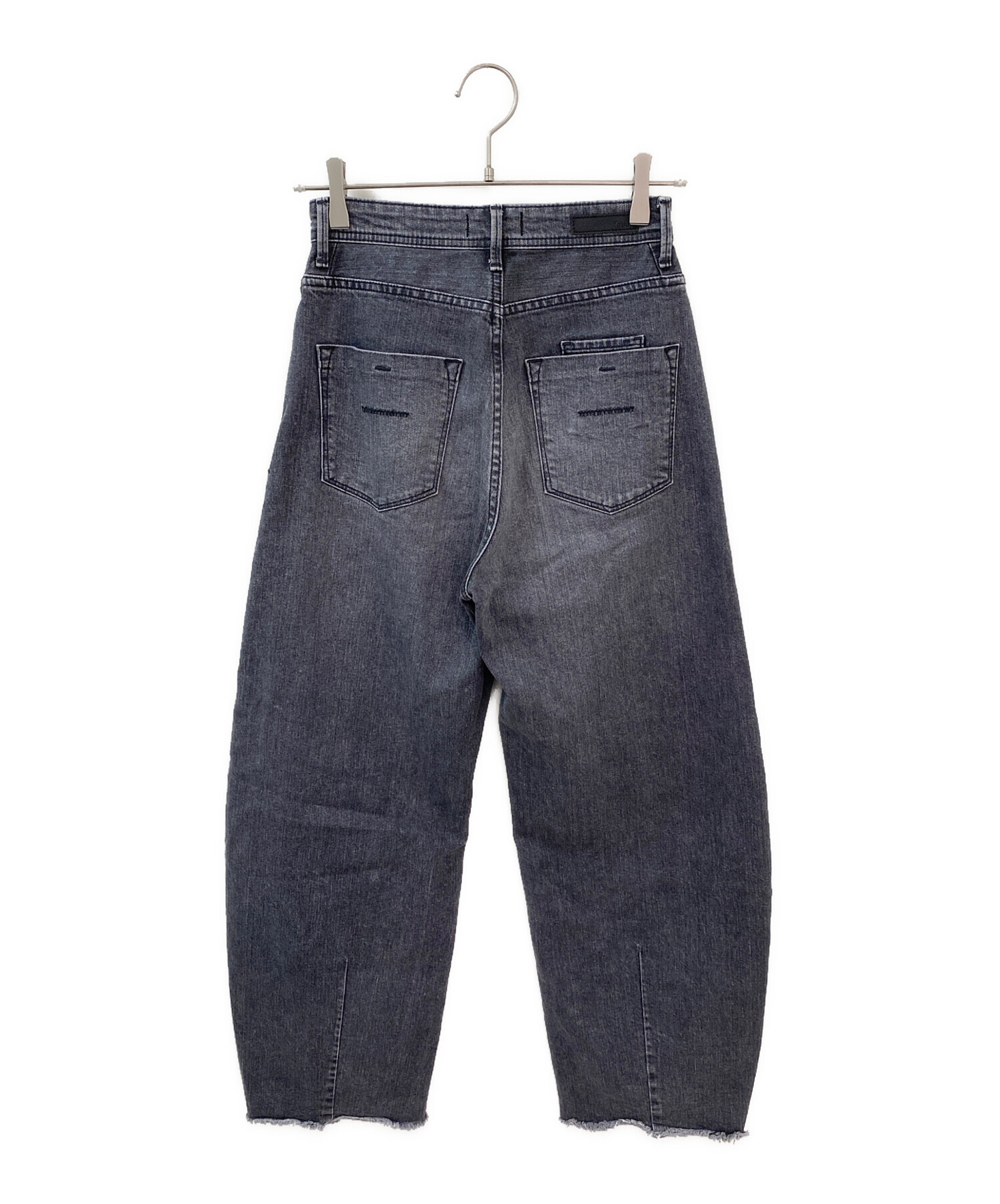 中古・古着通販】YANUK (ヤヌーク) カーブテーパード LAURA ブラック