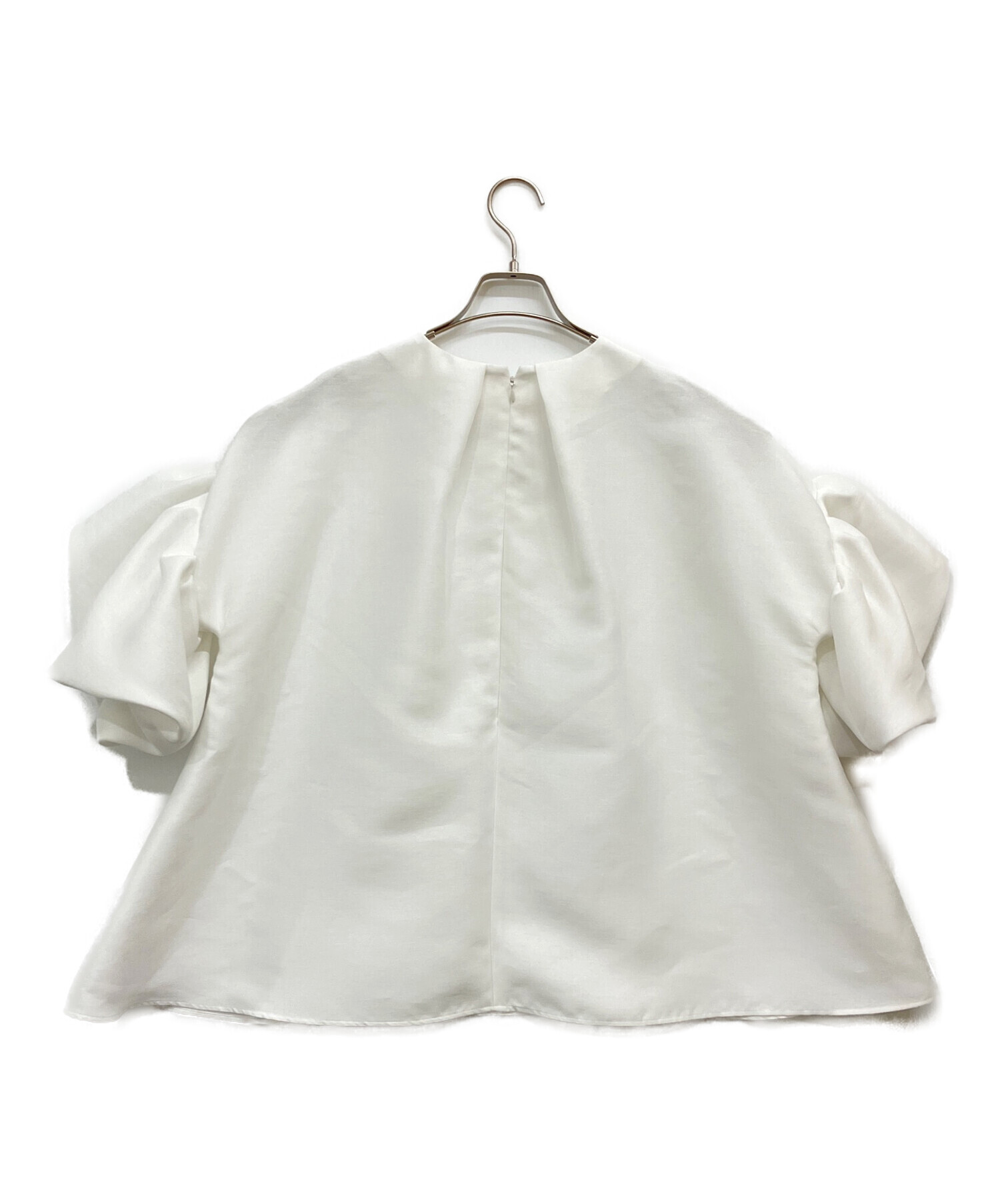 期間限定価格　Heveヘイブ パフスリーブホワイトトップス 中古・古着通販】Heve (ヘイヴ) WHIPバルーンスリーブBL ホワイト
