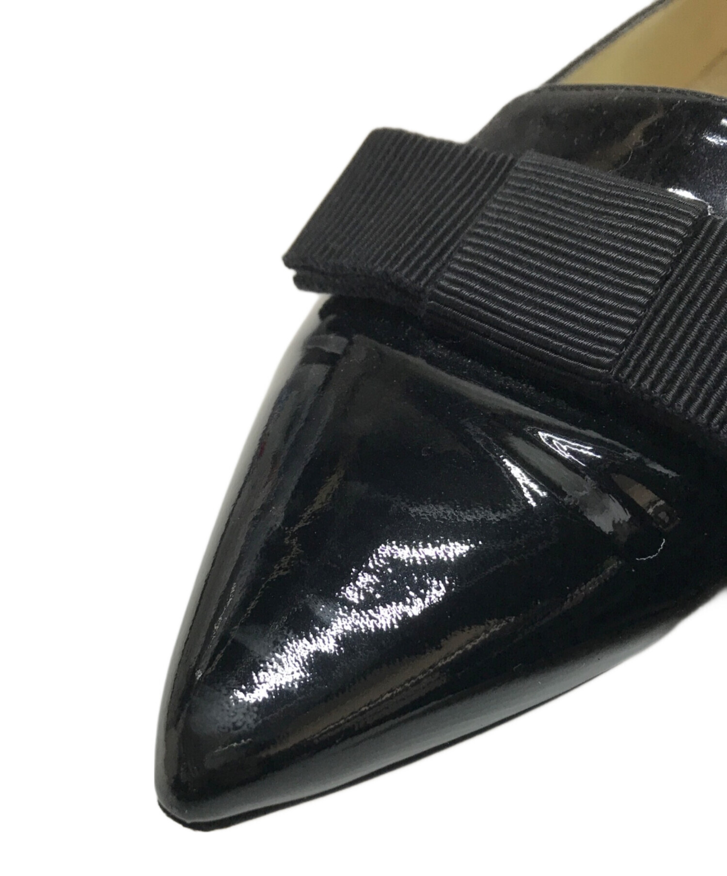 『極美品』JIMMY CHOO オペラシューズ パンプス フラット リボン 黒 中古・古着通販】JIMMY CHOO (ジミーチュウ) エナメルフラットオペラ