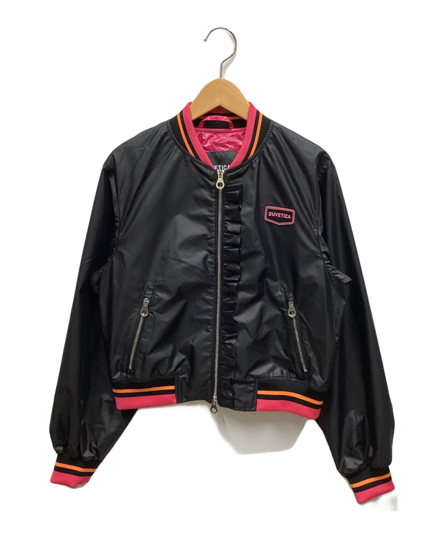 フリル付き ブラックジャケット 38サイズ FEKETE スーツ NO COLLAR