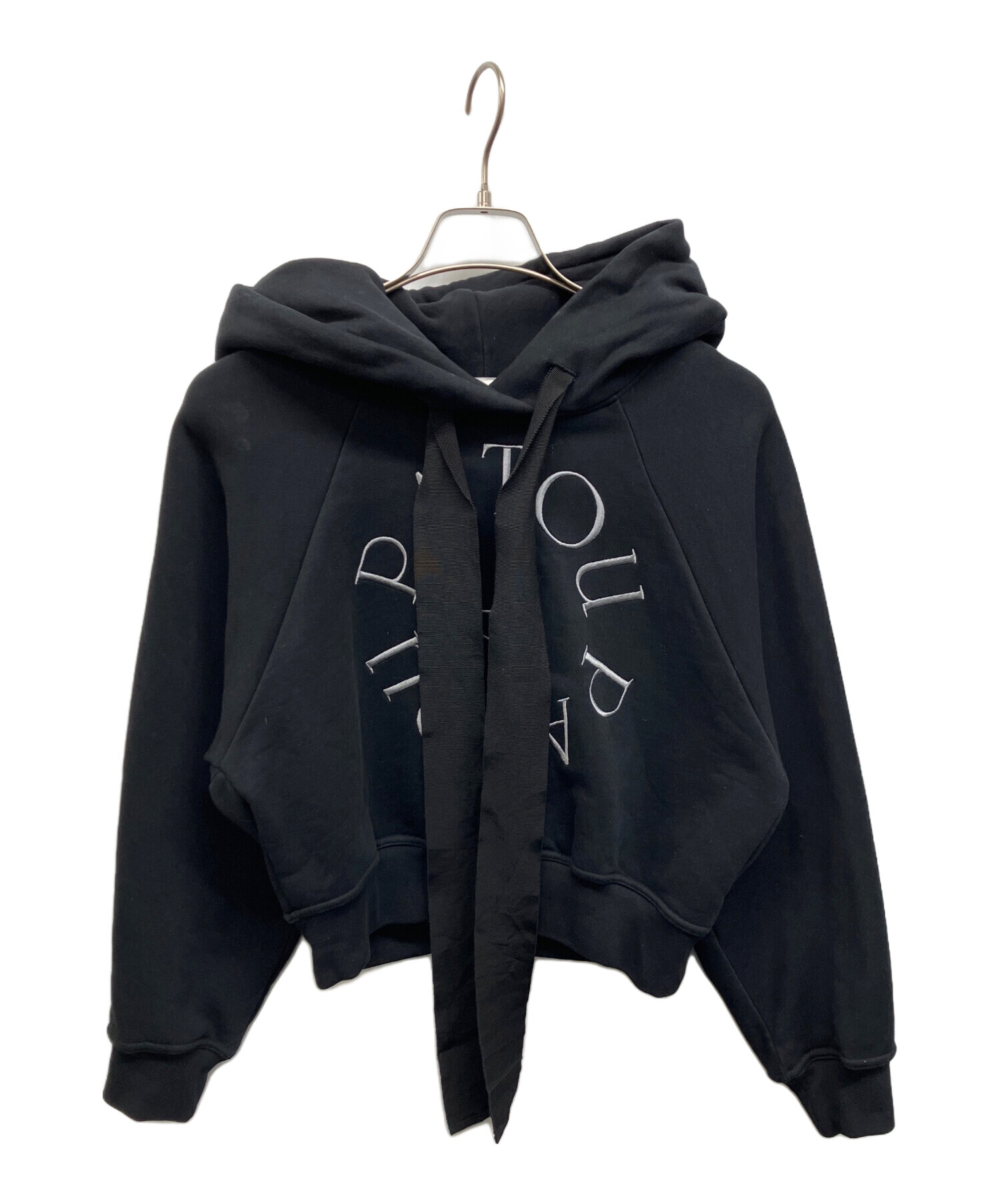 中古・古着通販】patou (パトゥ) クロップドメダリオンロゴフーディー