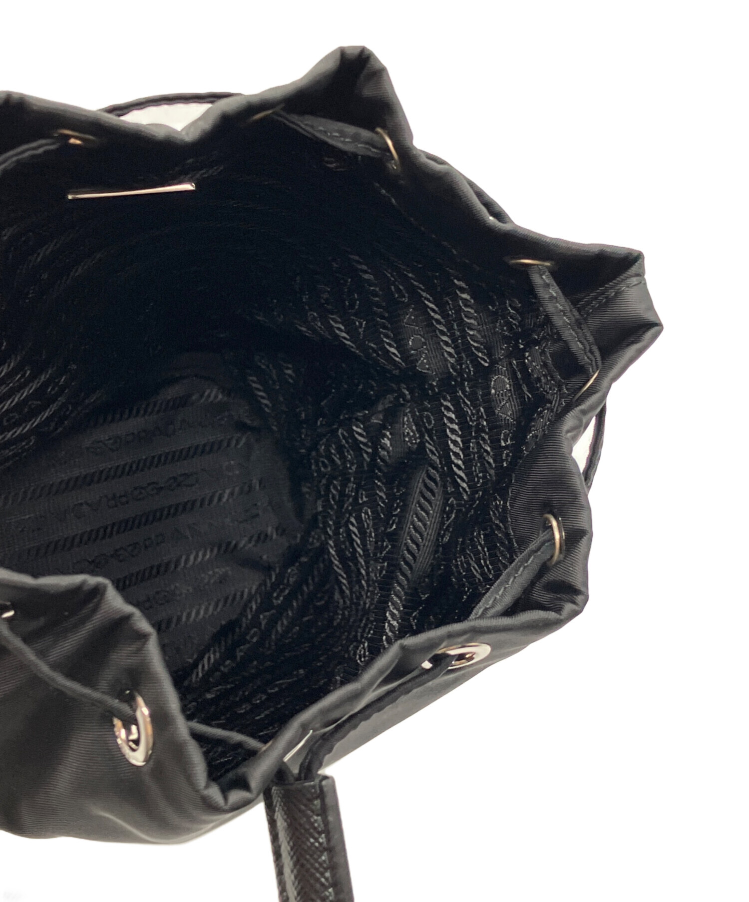 中古・古着通販】PRADA (プラダ) Re-Nylon ポーチ ブラック|ブランド 中古・古着通販】PRADA (プラダ) Re-Nylon ポーチ ブラック|ブランド